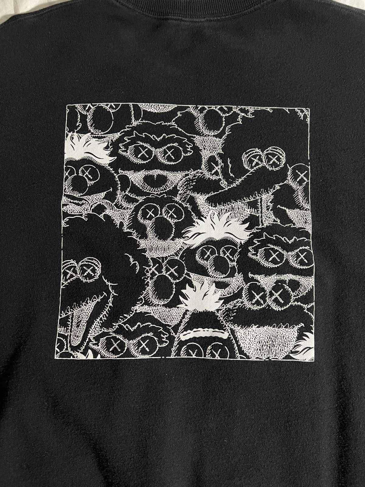 Kaws × Uniqlo KAWS X Uniqlo X Sesame Street Sweatshirt Size US L / EU 52-54 / 3 - 4 Thumbnail