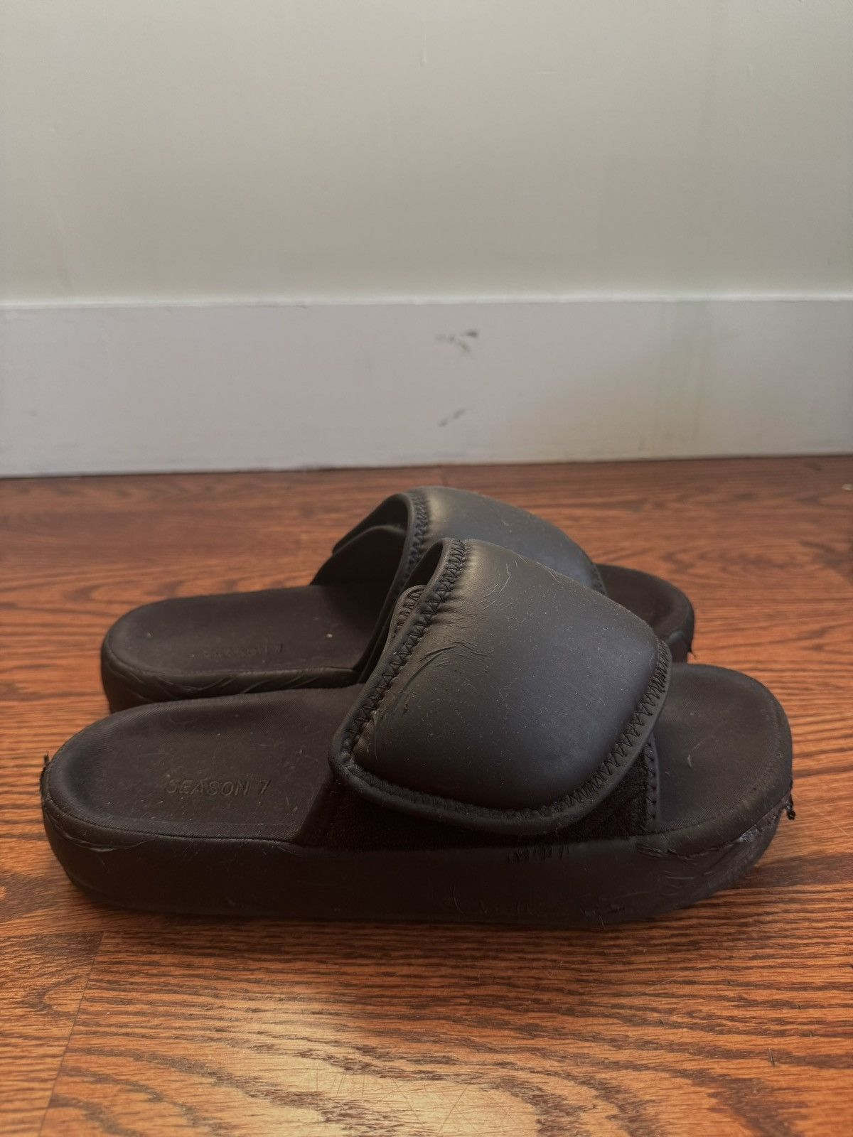 Yeezy Yeezy Season 7 Neoprene Slippers Size 41/US8 Size US 8 / EU 41 - 2 Thumbnail