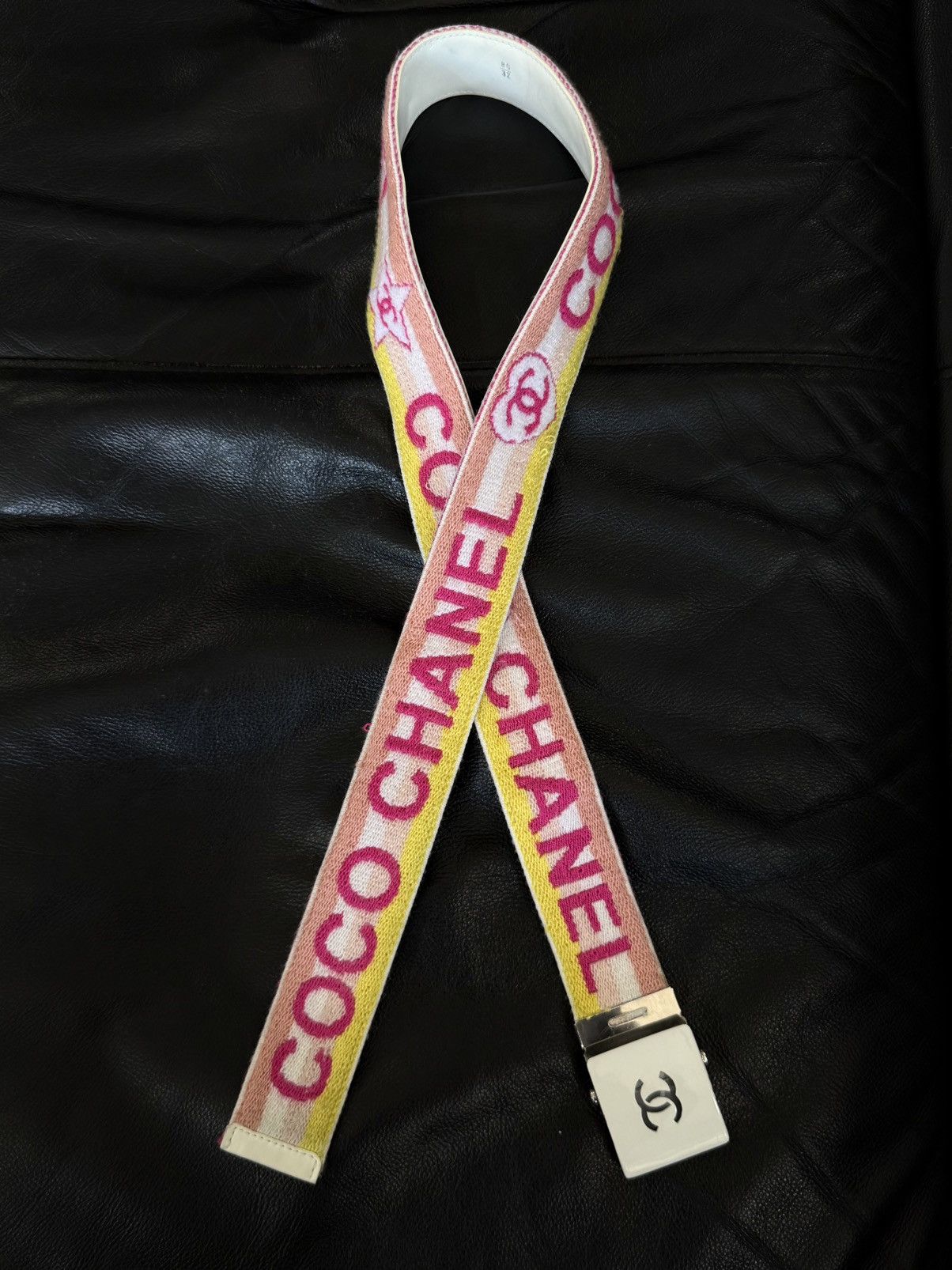 Chanel 2004 Chanel - Coco Interlocking Canvas/Leather CC Belt Size 32 - 1 Thumbnail