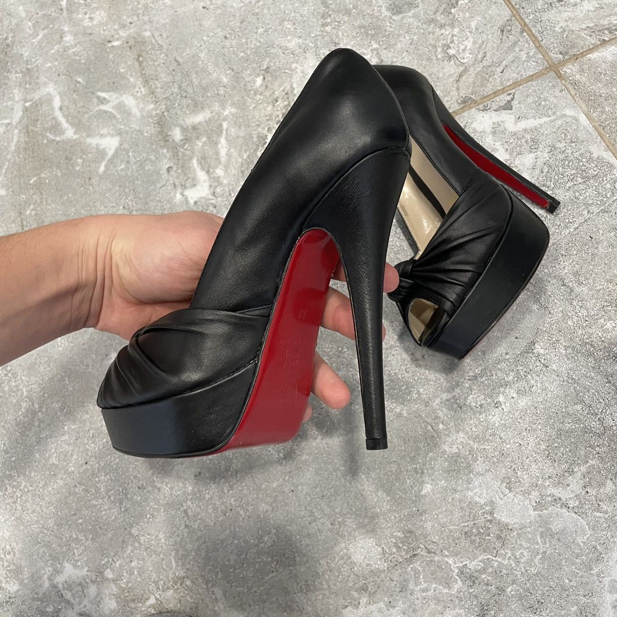 Christian Louboutin 38 Christian Louboutin Luxury heels Greissimo Leather Pump Size US 8 / IT 38 - 2 Thumbnail