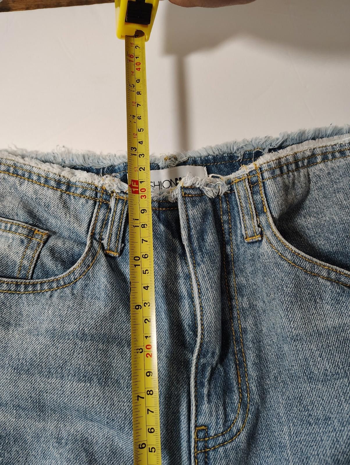 Fashion Nova Fashion Nova Straight Wide Leg Jeans Size 7 Light Blue Wash Size 28" / US 6 / IT 42 - 6 Thumbnail
