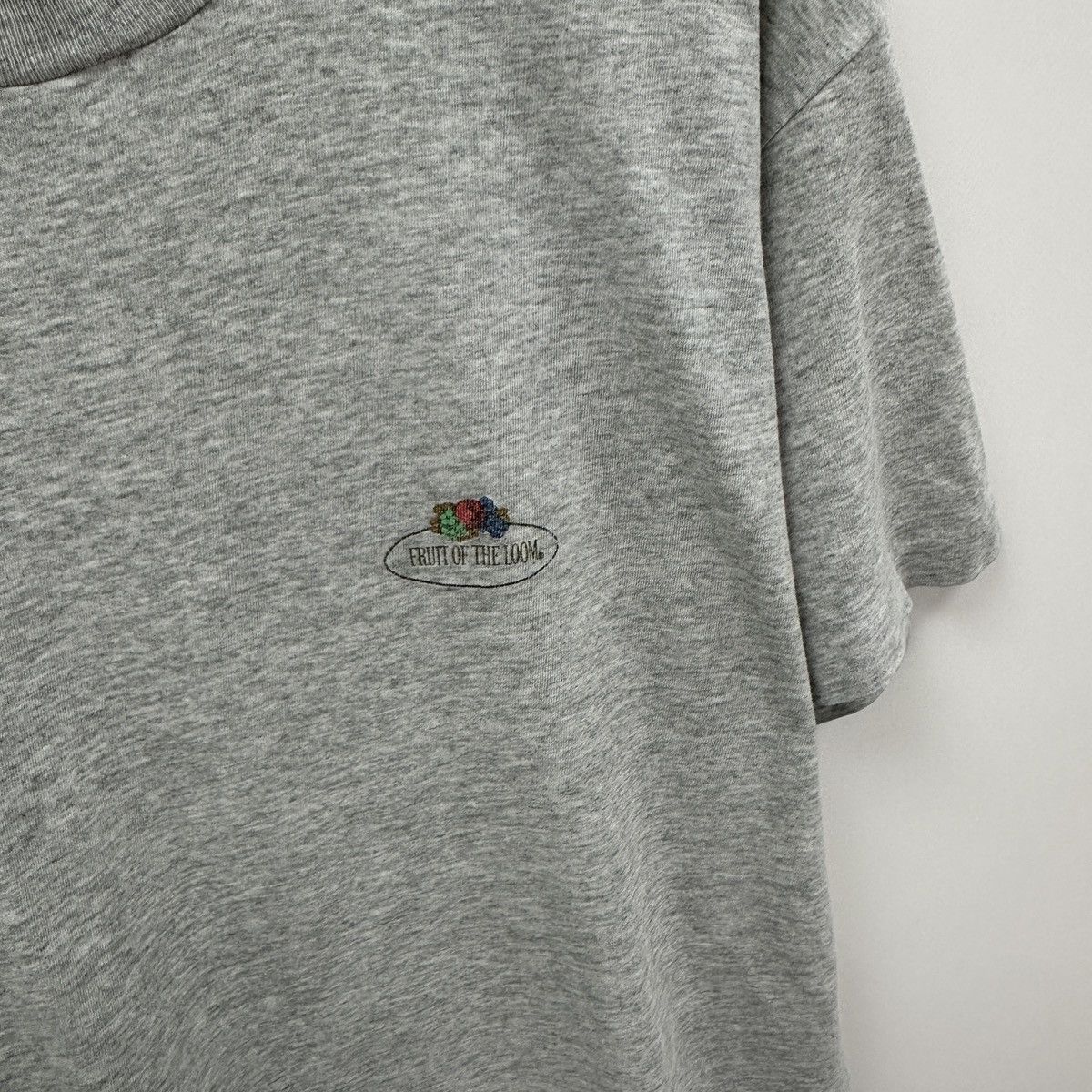 Vintage Vintage 90s Fruit of the Loom distressed early 1990 tee rare Size US XL / EU 56 / 4 - 6 Thumbnail
