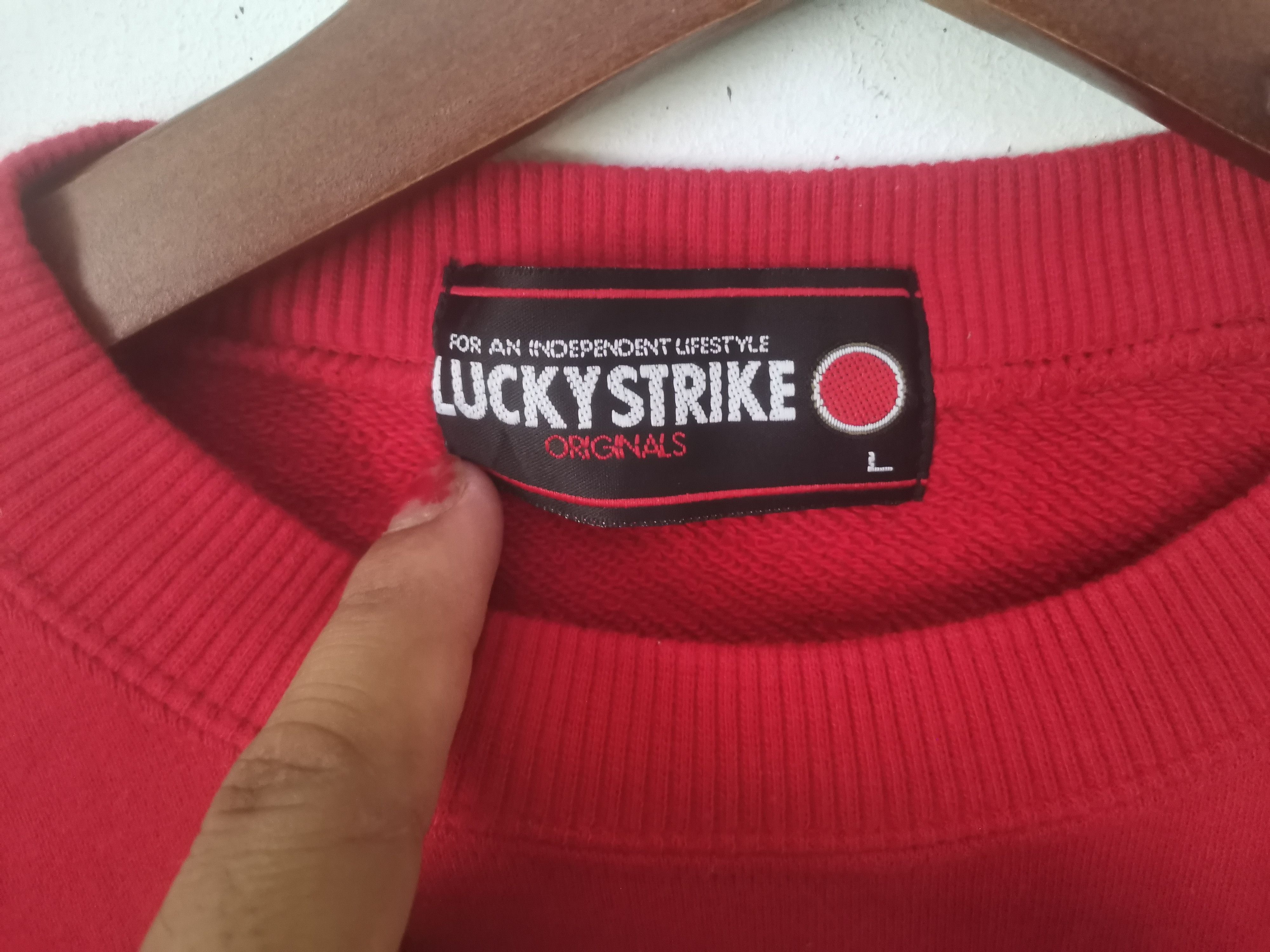 Lucky Brand × Sports Specialties Rare vintage Lucky strike sweatshirt red colour Size US L / EU 52-54 / 3 - 4 Thumbnail