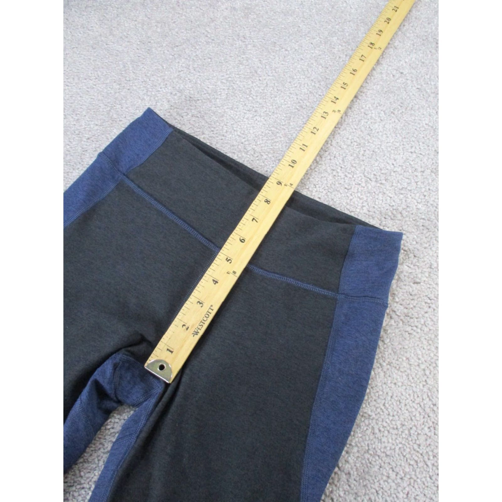 Outdoor Voices Outdoor Voices Leggings Womens Small Black Colorblock Compression Cropped Athletic Activewear Gym & Training Running Yoga Womens Size 28" / US 6 / IT 42 - 5 Thumbnail
