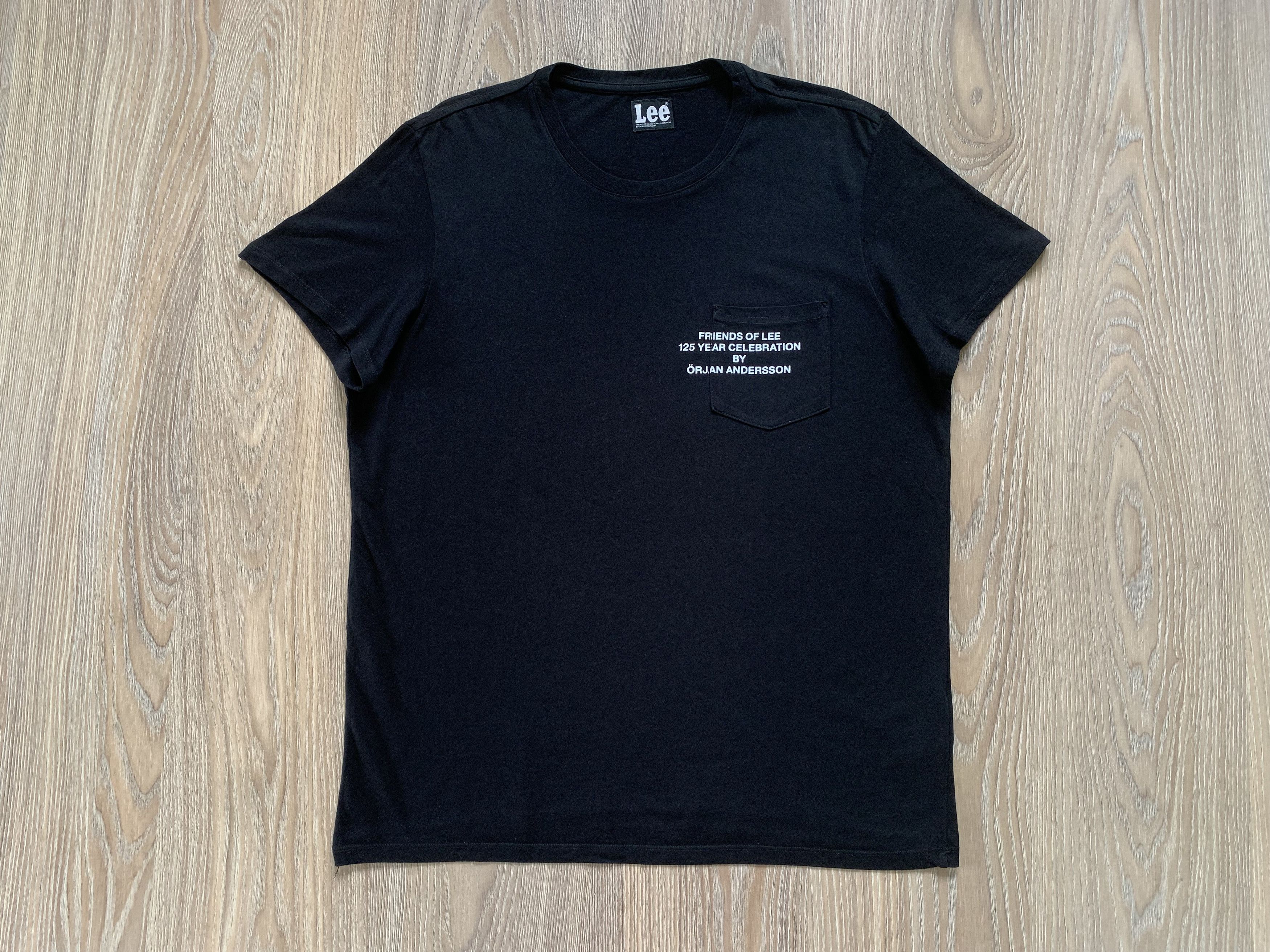 Lee × Vintage Rare Lee Orjan Andersson Black Pocket T Shirt Size US L / EU 52-54 / 3 - 2 Thumbnail