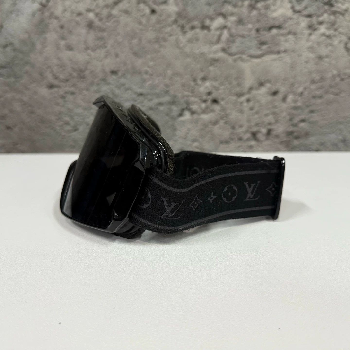 Louis Vuitton Louis Vuitton LV snow goggles Size ONE SIZE - 2 Thumbnail