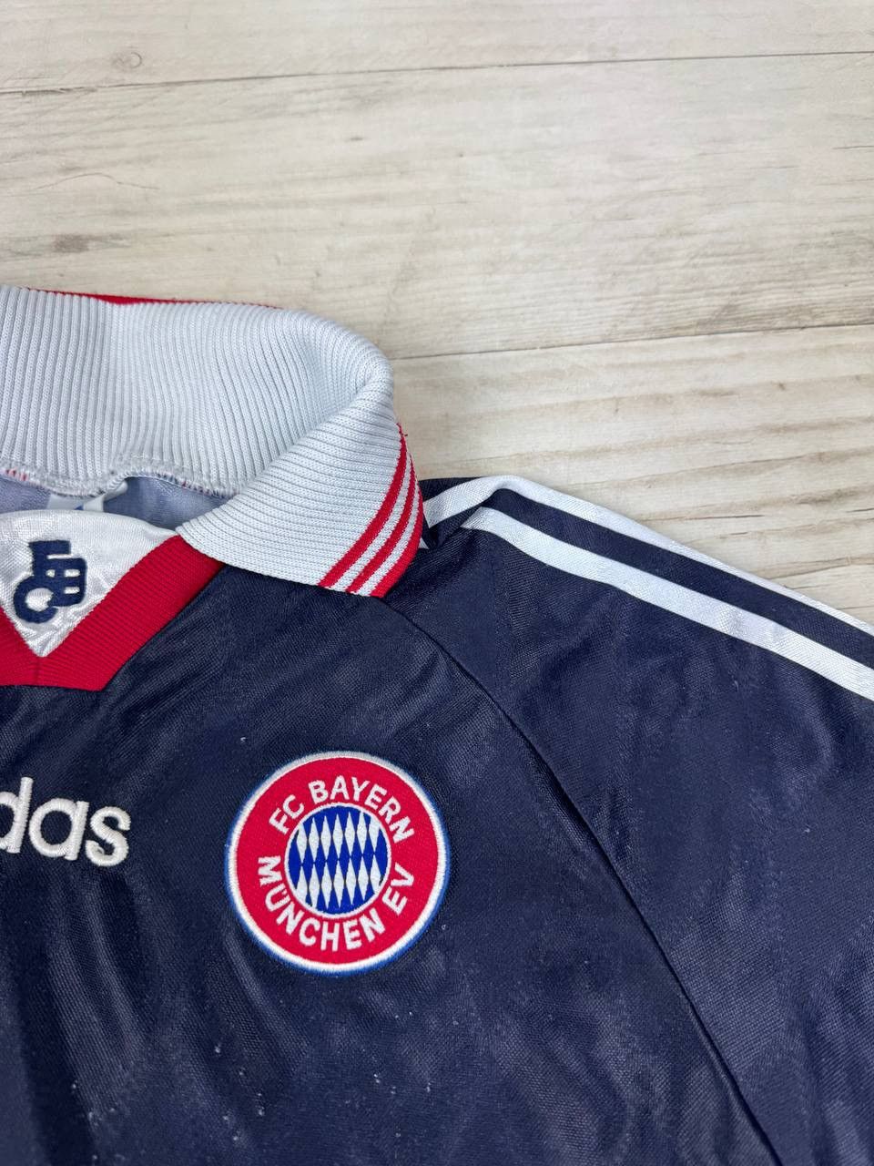 Adidas Vintage Adidas Bayern Munich 1997 1999 Home Shirt Jersey Size US S / EU 44-46 / 1 - 4 Thumbnail