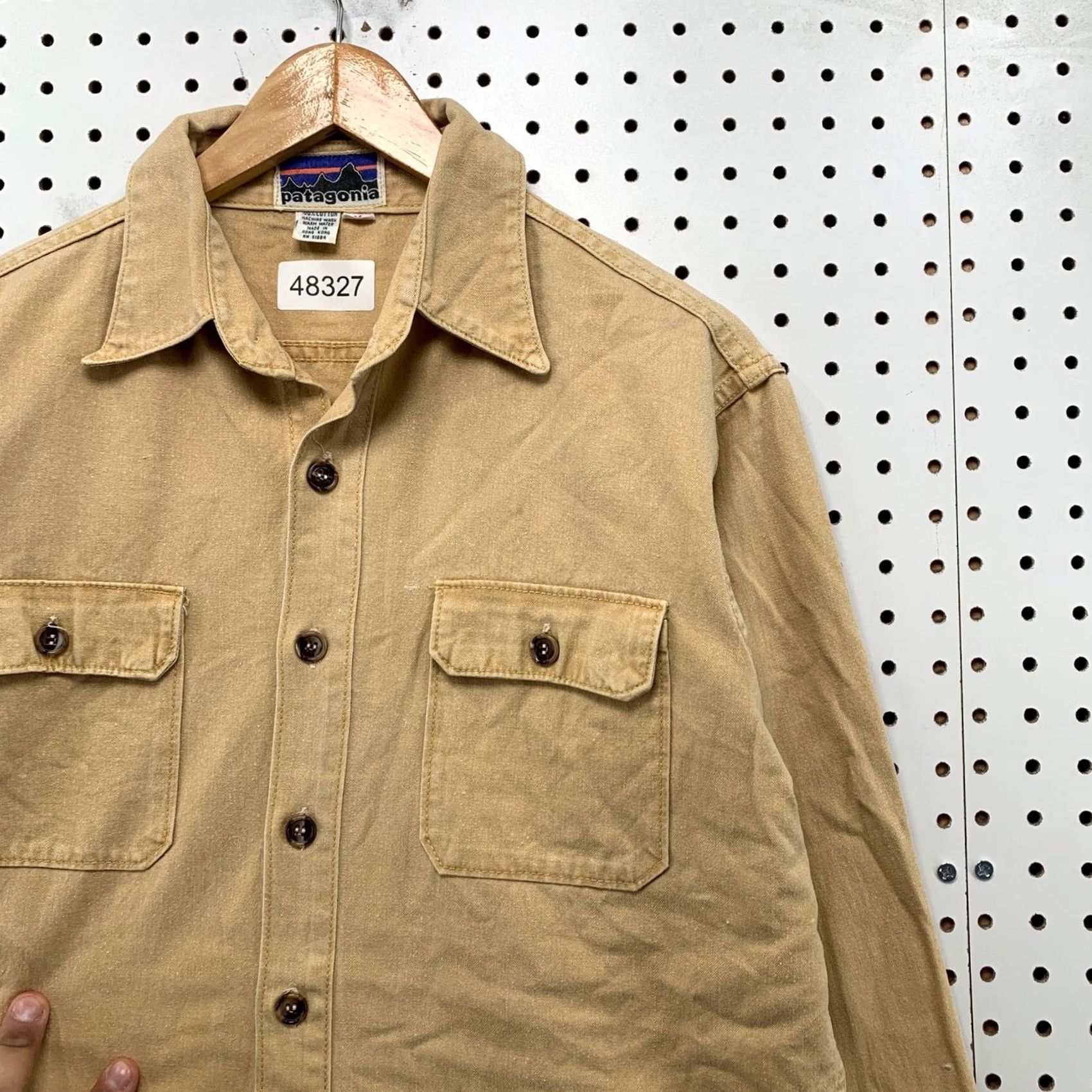 Patagonia VINTAGE Patagonia Button Shirt Mens M Beige Cotton Canvas USA Size US M / EU 48-50 / 2 - 7 Thumbnail