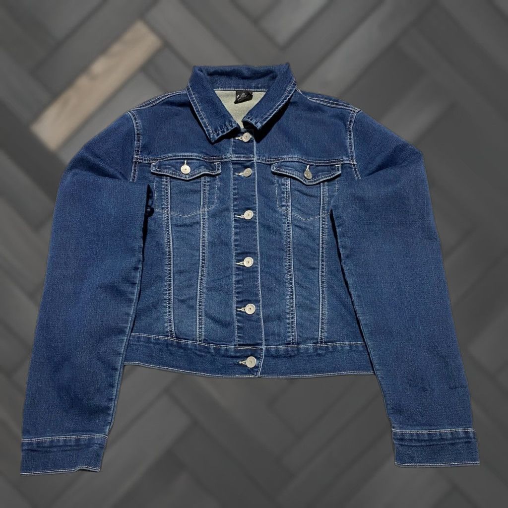 Almost Famous Almost Famous Denim Jacket Women's Size XL Blue Stretch Slim Everyday Jacket Fashion Size XL / US 12-14 / IT 48-50 - 1 Thumbnail