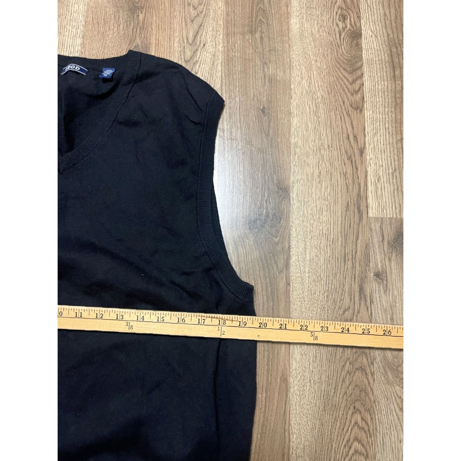Izod IZOD Sweater Vest, Men's XL, Black, Pullover, V-Neck, Sleeveless, Knit, Golf, Casual, Preppy, Regular Fit, Logo, IZOD, Vest Sleeveless Black XL Mens Size US XL / EU 56 / 4 - 4 Thumbnail