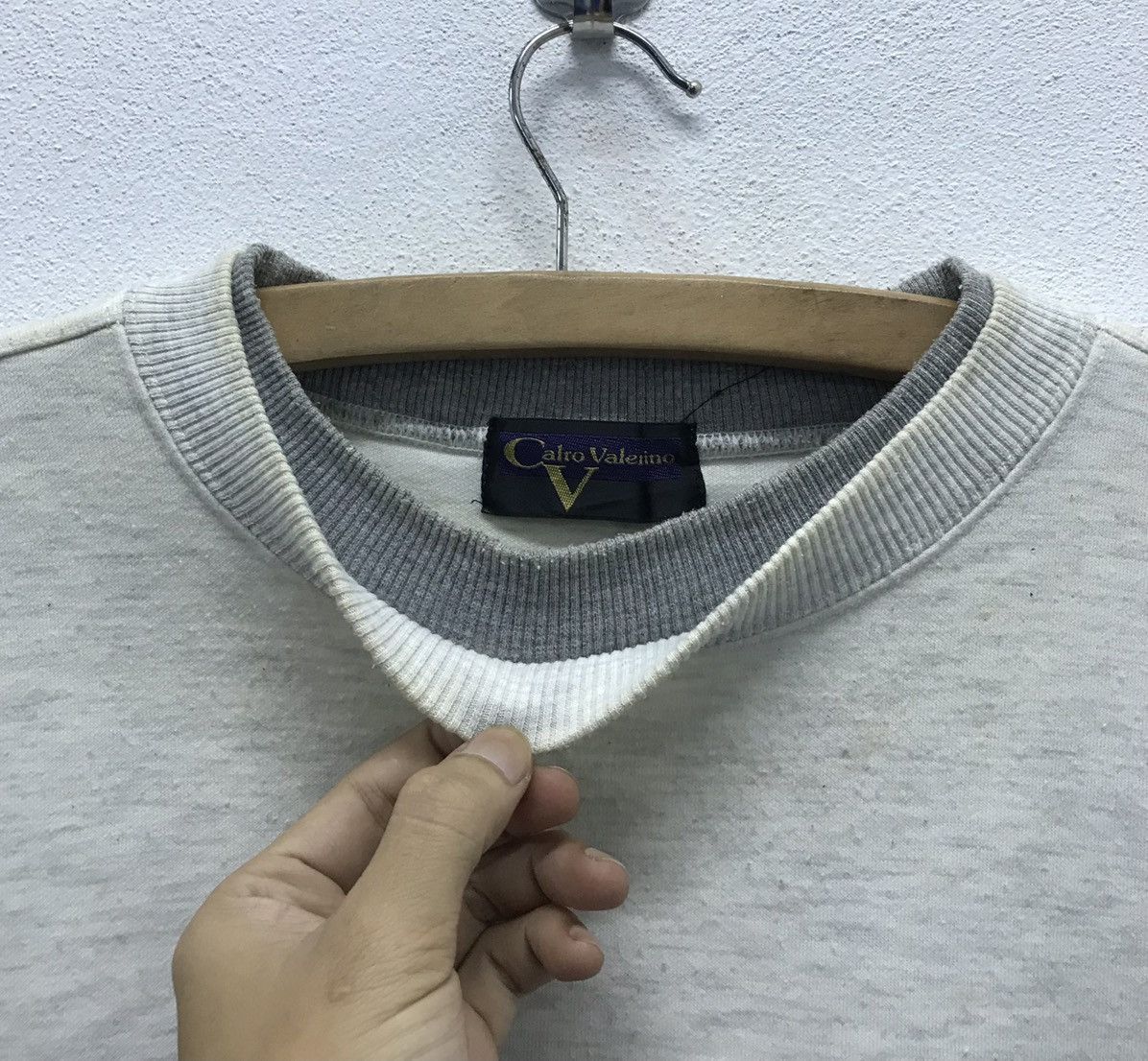 Vintage Vintage Calro Valentino Big Logo Sweatshirt Size US L / EU 52-54 / 3 - 4 Thumbnail