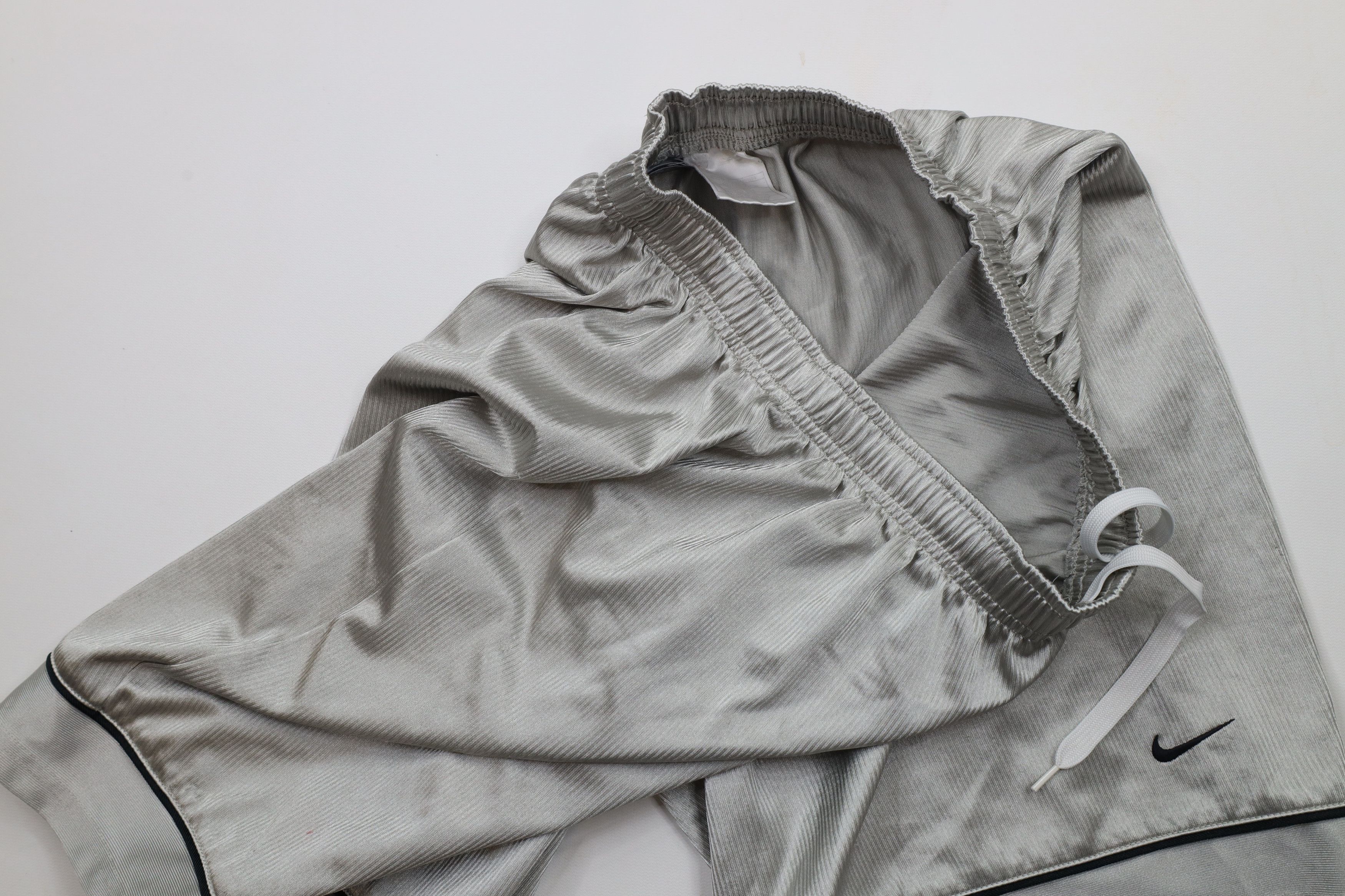 Nike × Vintage Vintage Nike Scott Mini Swoosh Above Knee Shorts Silver Size US 30 / EU 46 - 8 Thumbnail