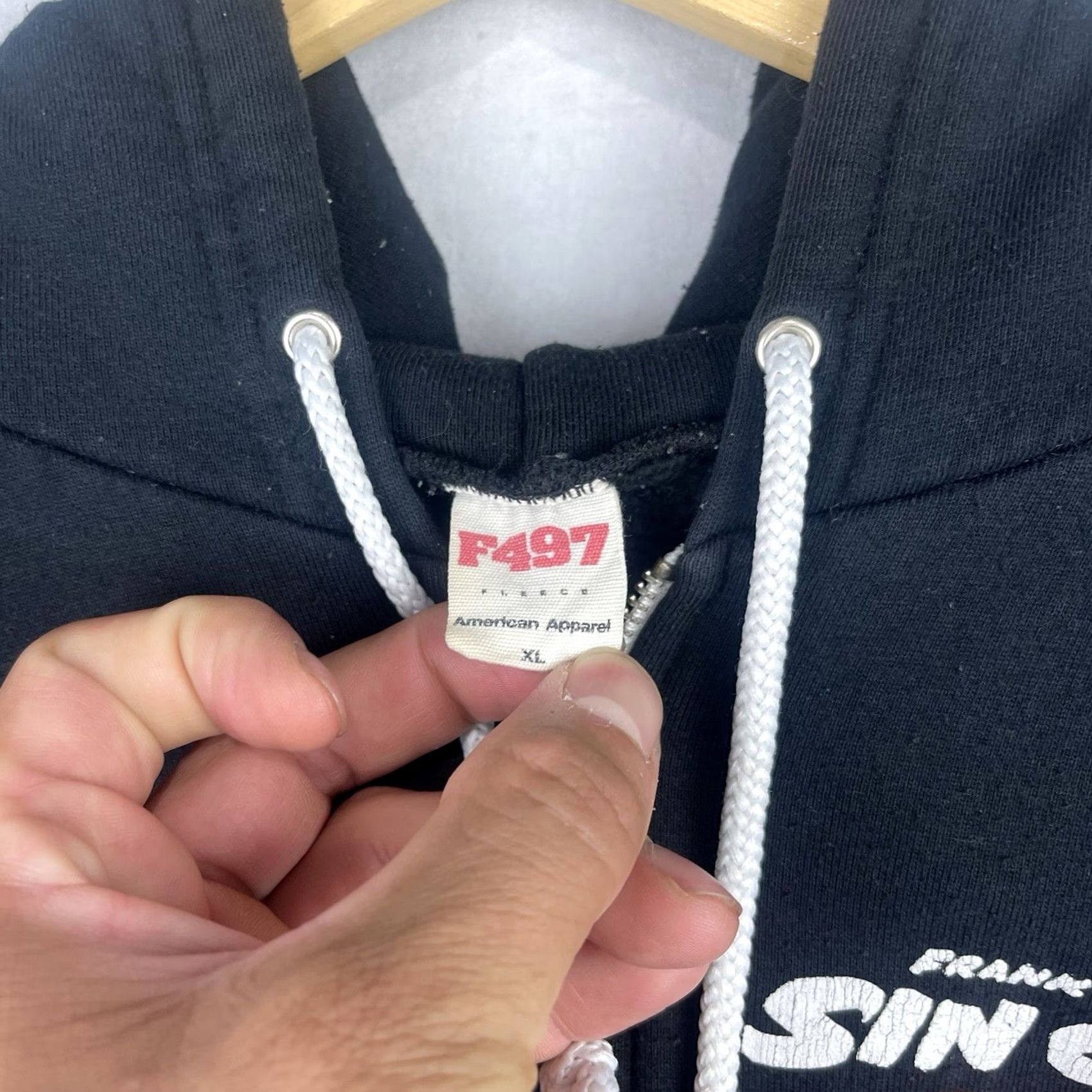 American Apparel Nike Shirt Mens XL Sin City Sweater Hoodie A Dame To Kill For Movie Crew Full Zip Graphic Print Hooded Pockets Black Glow Size US XL / EU 56 / 4 - 5 Thumbnail