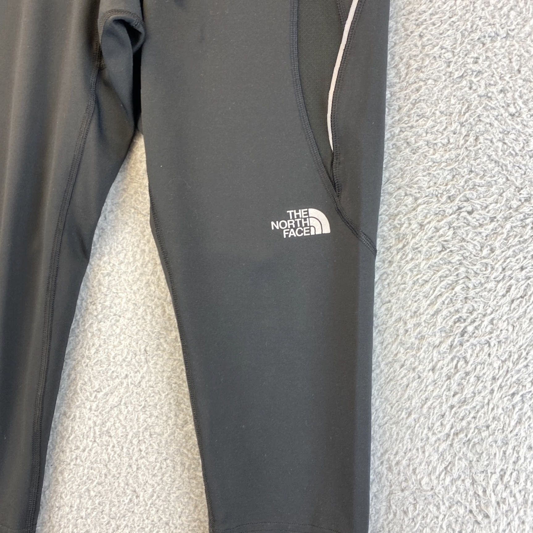 The North Face VINTAGE The North Face Women's Cropped Leggings M Black Activewear Sports Fitness 90s Size 32" / US 10 / IT 46 - 2 Thumbnail