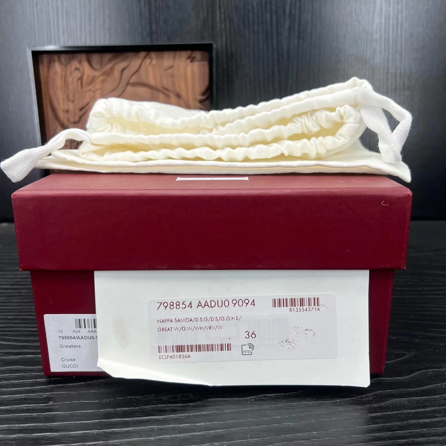 Gucci Gucci Embossed White Red 36 Mint Box Size US 6 / IT 36 - 9 Thumbnail