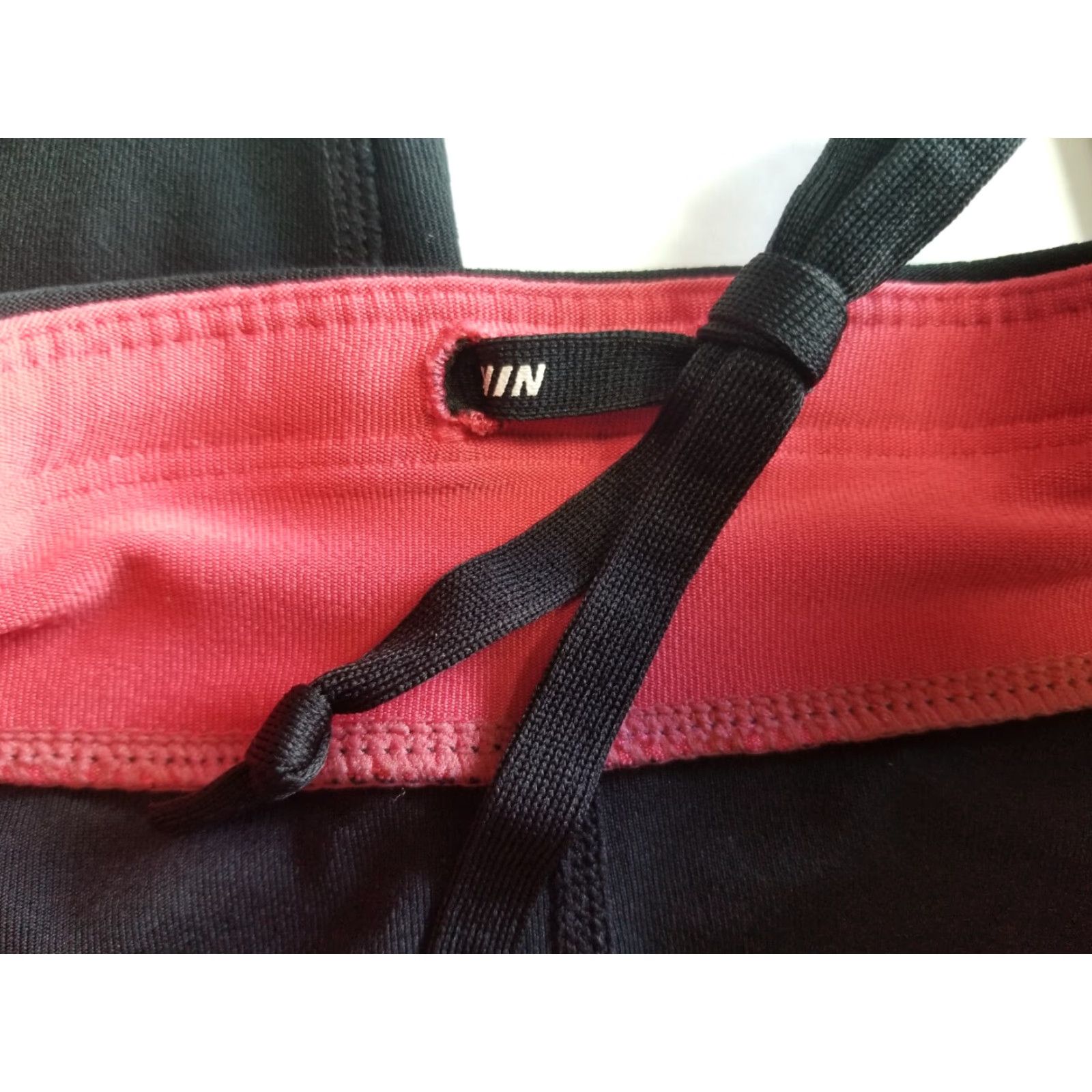 Nike Nike Pro Dri Fit Women’s Compression Cropped Leggings M Black Pink Size 32" / US 10 / IT 46 - 7 Thumbnail