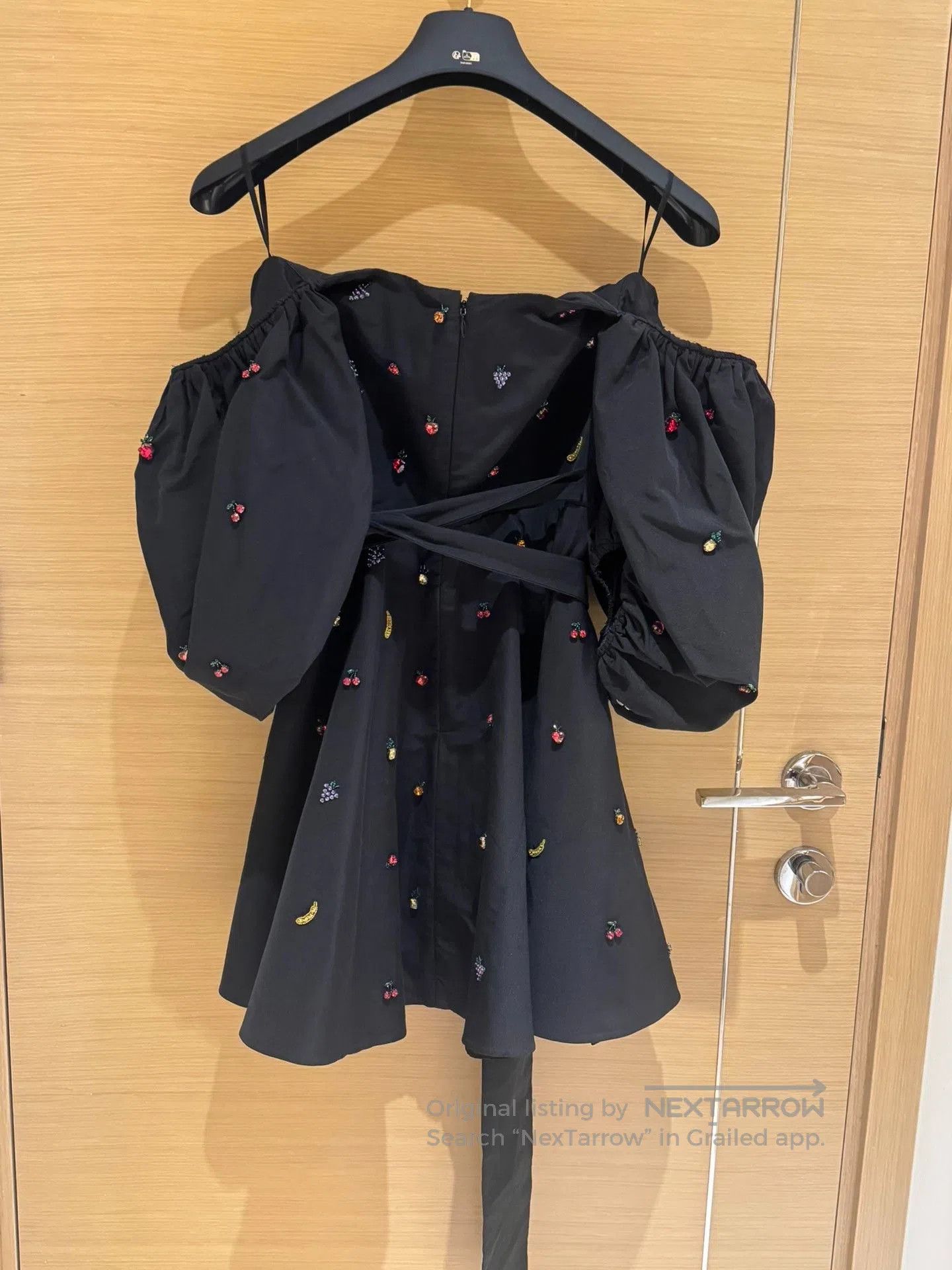 Valentino Valentino Fruit Embroidery Off. Size S / US 4 / IT 40 - 2 Thumbnail
