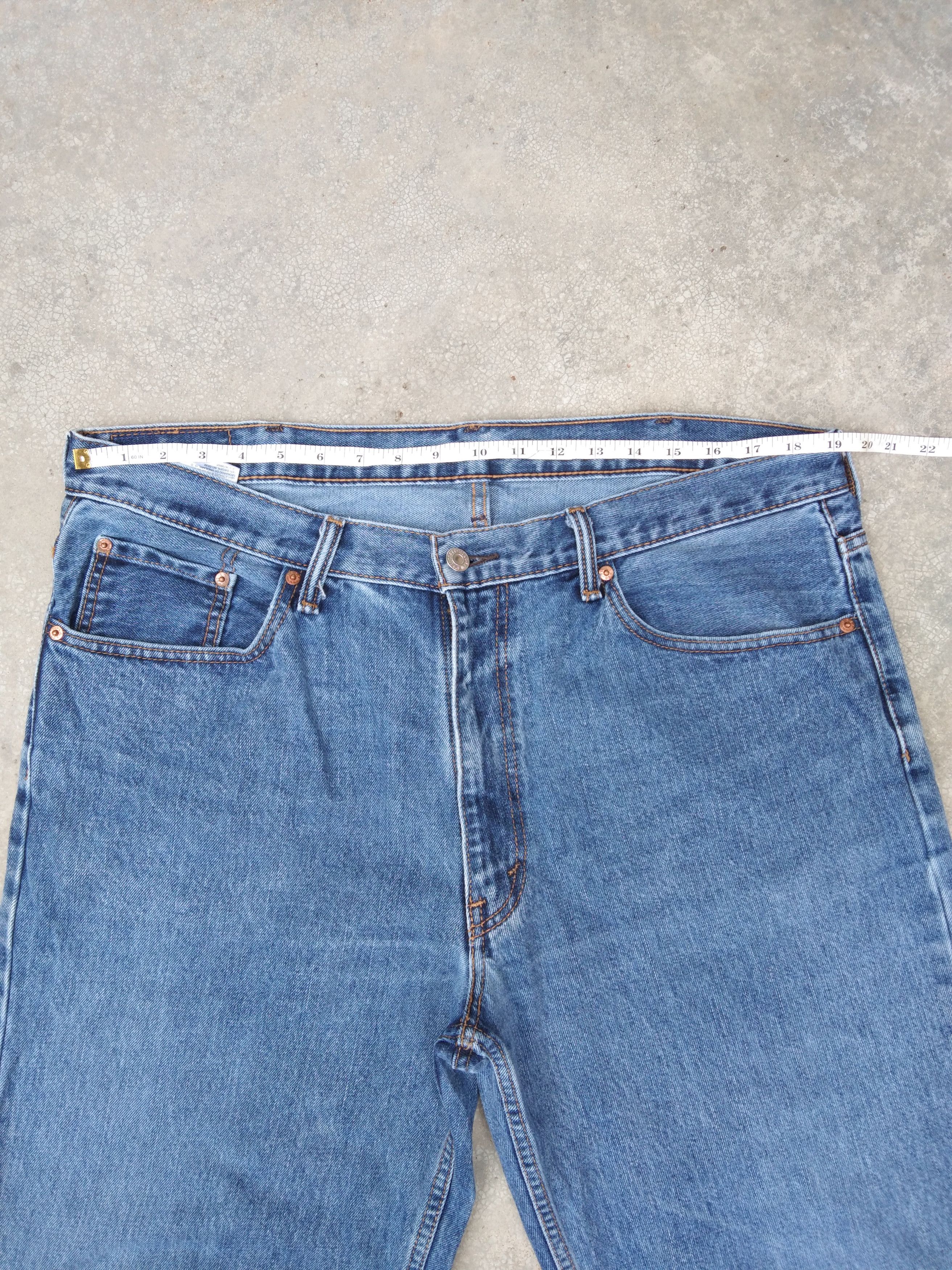 Levi's Vintage Levi's Jeans 550 Light Blue Wash Denim 38x34 Size US 38 / EU 54 - 6 Thumbnail