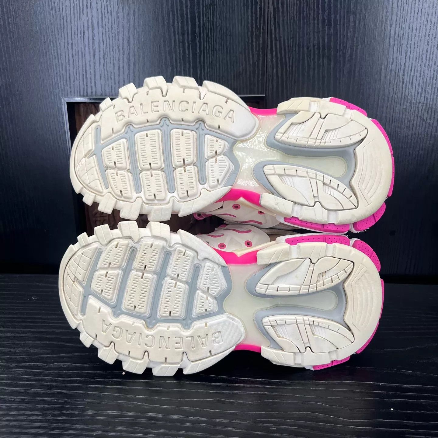 Balenciaga Balenciaga Track White & Pink Women's Size 37 Sneakers Size US 7 / IT 37 - 5 Thumbnail