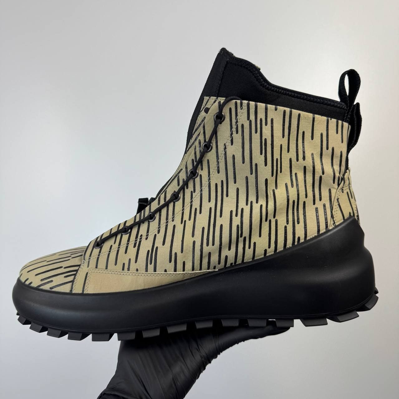 Stone Island Stone Island High-Top Boots Beige Graphic Print Chunky EU 46 Size US 13 / EU 46 - 8 Thumbnail