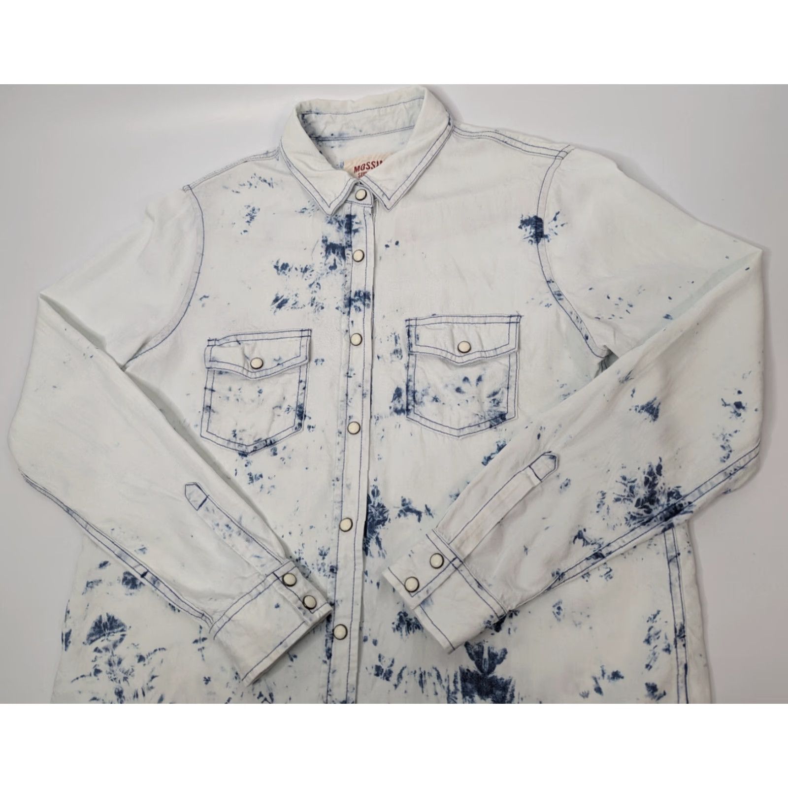 Mossimo Mossimo Shirt Womens Bleached Denim Pearl Snap Size Small - Color White, Long Sleeve, Collared, Casual, Regular Fit, Pockets, Snaps, All Seasons Size S / US 4 / IT 40 - 2 Thumbnail