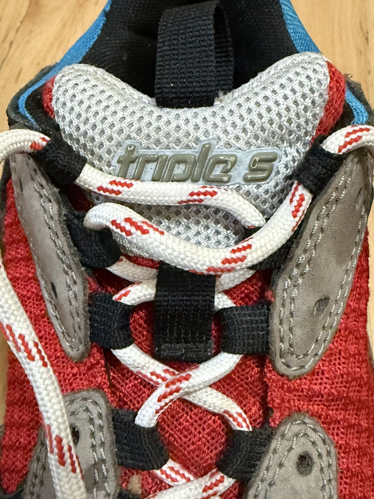 Balenciaga 2018 Balenciaga triple s grey red blue Size US 6.5 / EU 39-40 - 10 Thumbnail