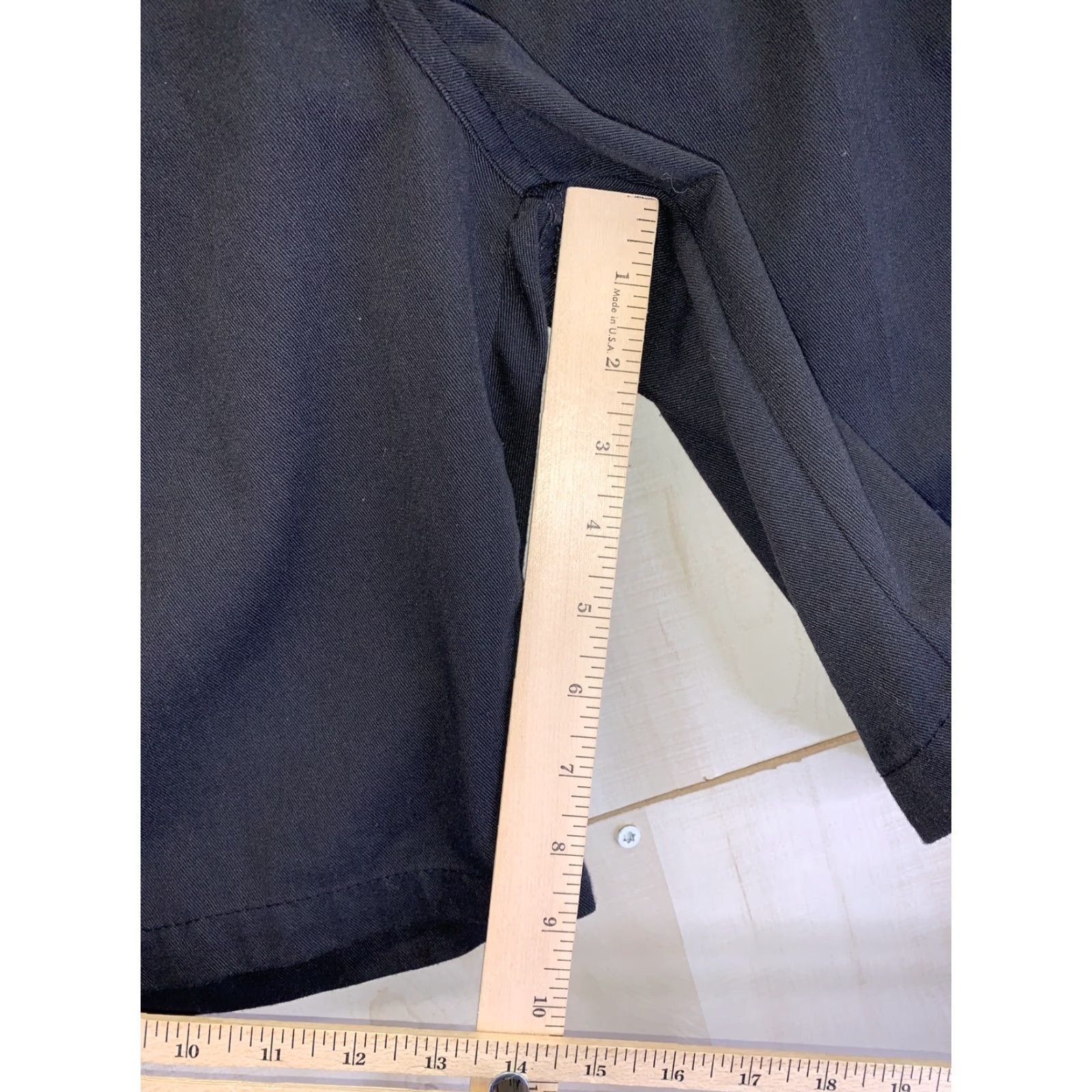 Bugle Boy VINTAGE Bugle Boy Mens Bermuda Shorts Black Pleated Front 36 Regular 9in Inseam 1980-90s 90s Logo Accents Size US 36 / EU 52 - 4 Thumbnail