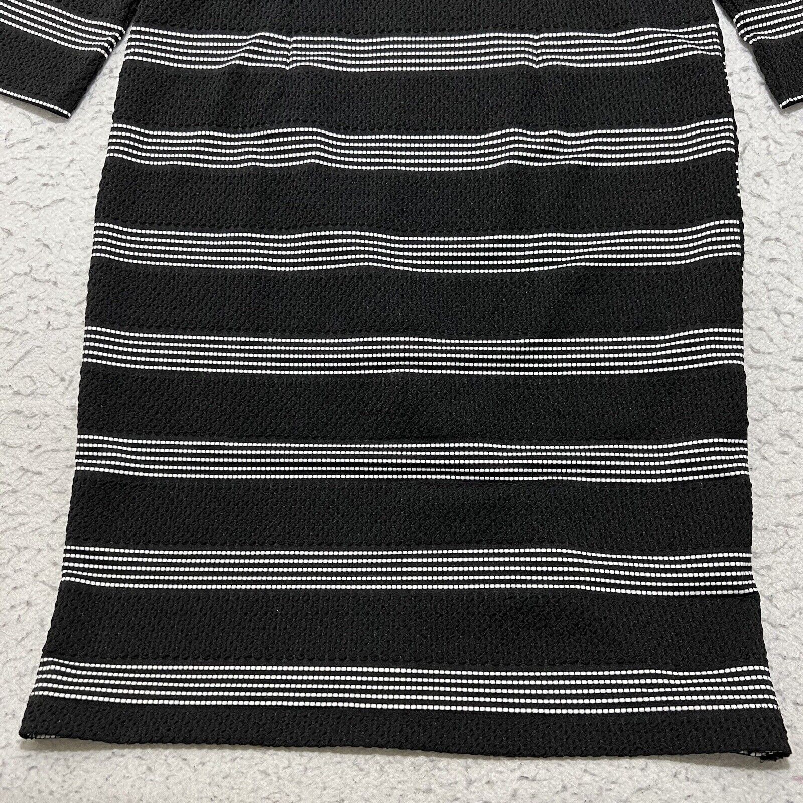 Chicos Chico's Black & White 3/4 Sleeve Shift Wrap Dress Size M / US 6-8 / IT 42-44 - 12 Thumbnail