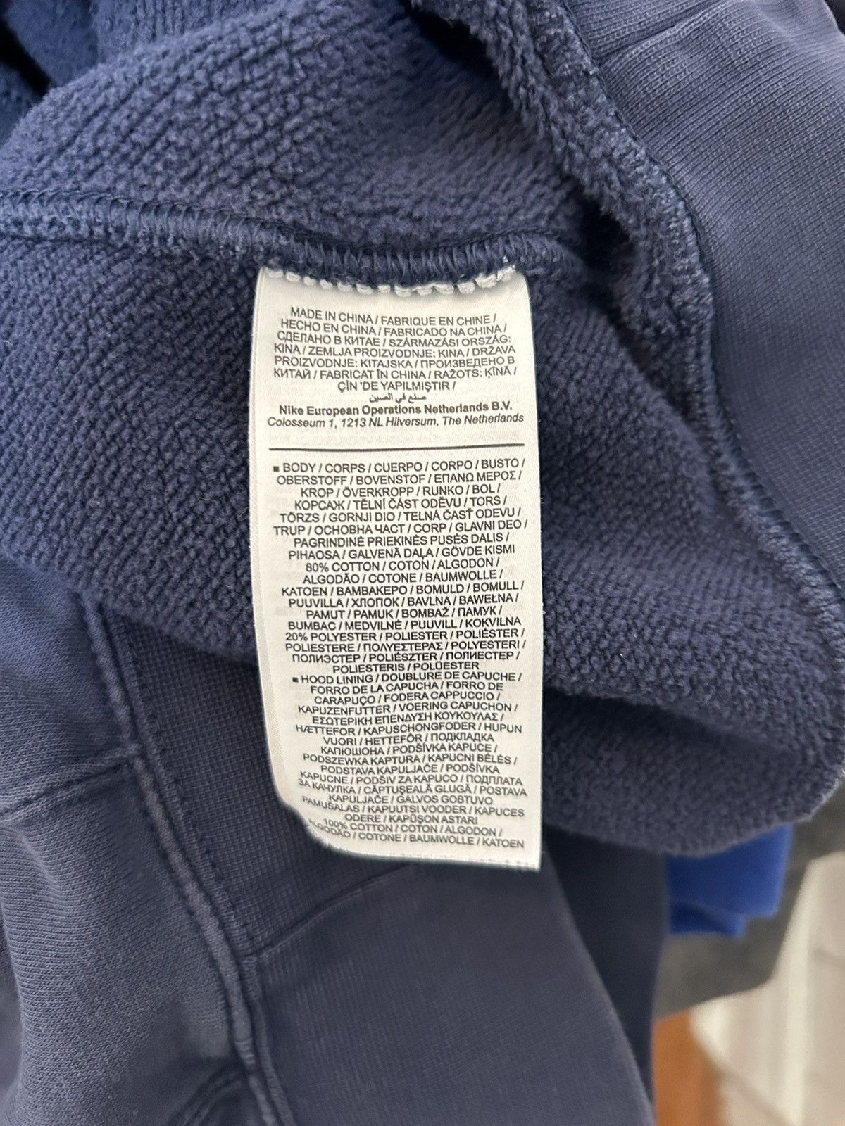 Nike ☀️NAVY NIKE HOODIE VINTAGE Y2K☀️ Size US L / EU 52-54 / 3 - 5 Thumbnail