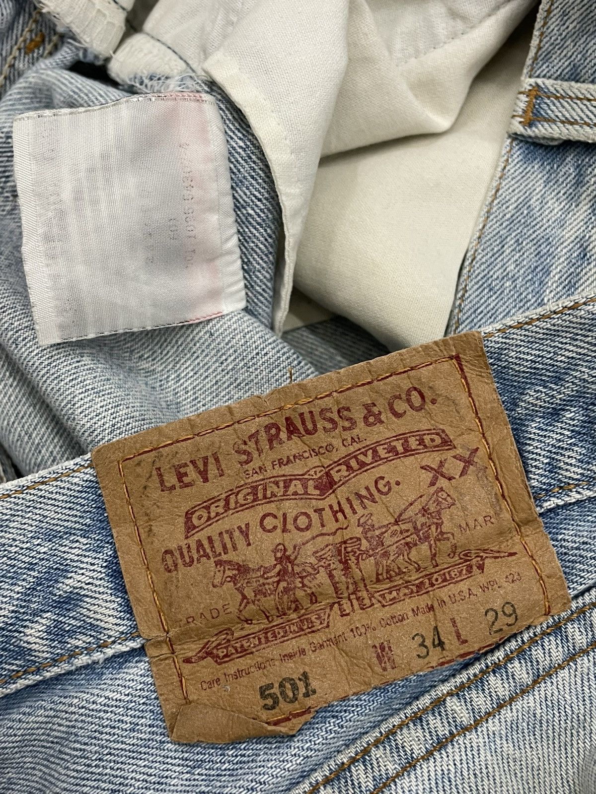 Levi's Vintage Clothing VINTAGE 501 LEVIS USA DESIGNER 90S OG RIPPED MUDWASH DENIM Size US 32 / EU 48 - 18 Thumbnail