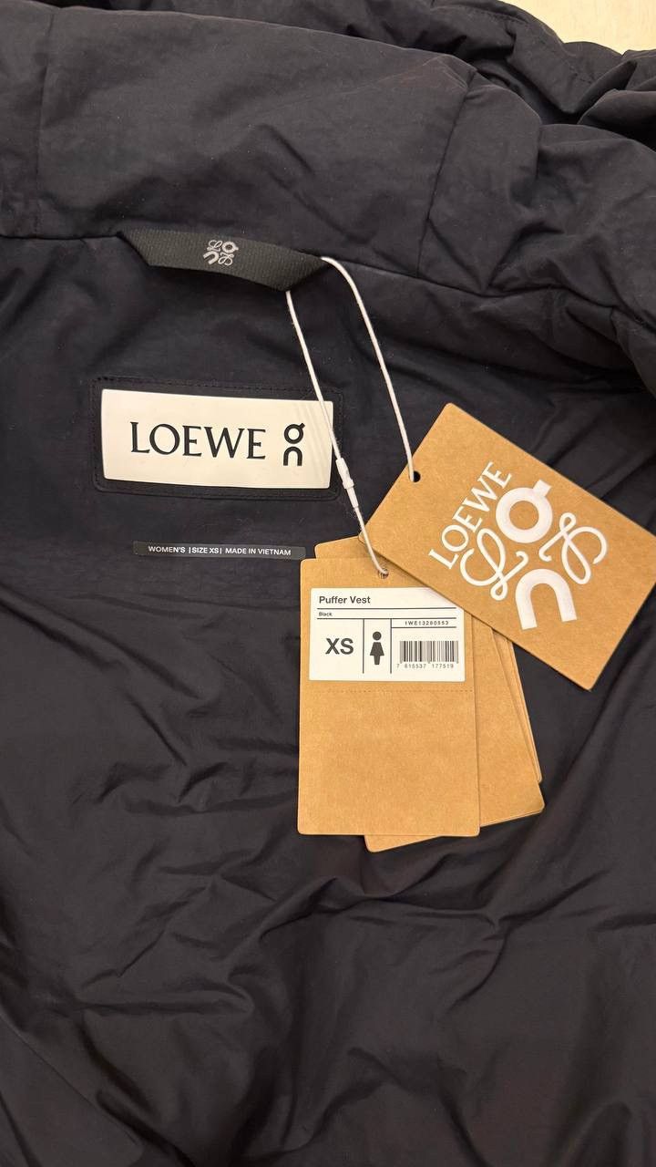 Loewe × On Loewe x On Logo Technical Puffer Vest Size XS / US 0-2 / IT 36-38 - 3 Thumbnail