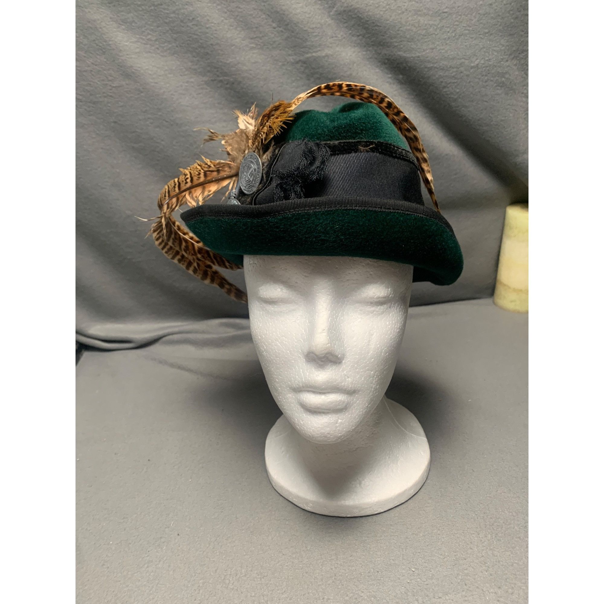 Vintage Tyrolean Green Felt Fedora Hat With Feather & Button Accents Size ONE SIZE - 7 Thumbnail