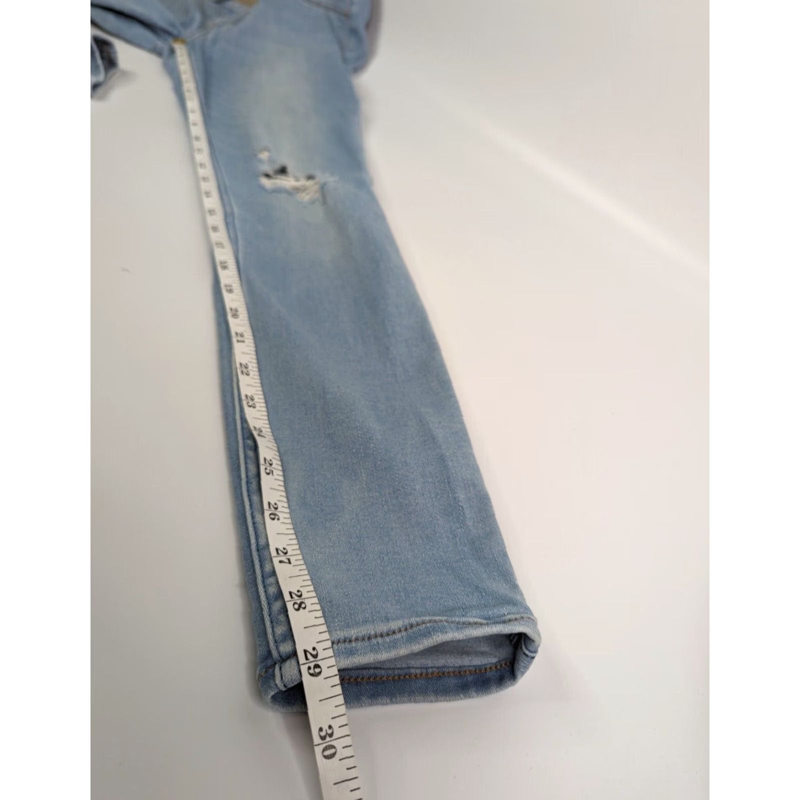 Abercrombie & Fitch Abercrombie & Fitch Mid rise Legging jean Women 27 Denim Skinny Distressed Light Wash Blue Wide Wearable Stretch Distressed, Whiskering, Fading Size 27" / US 4 / IT 40 - 7 Thumbnail