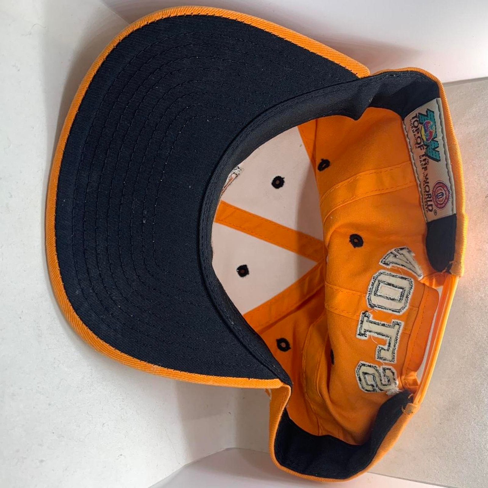 Top Of The World vintage 2000’s NCAA TENNESSEE VOLUNTEERS VOLS snapback hat Size ONE SIZE - 7 Thumbnail