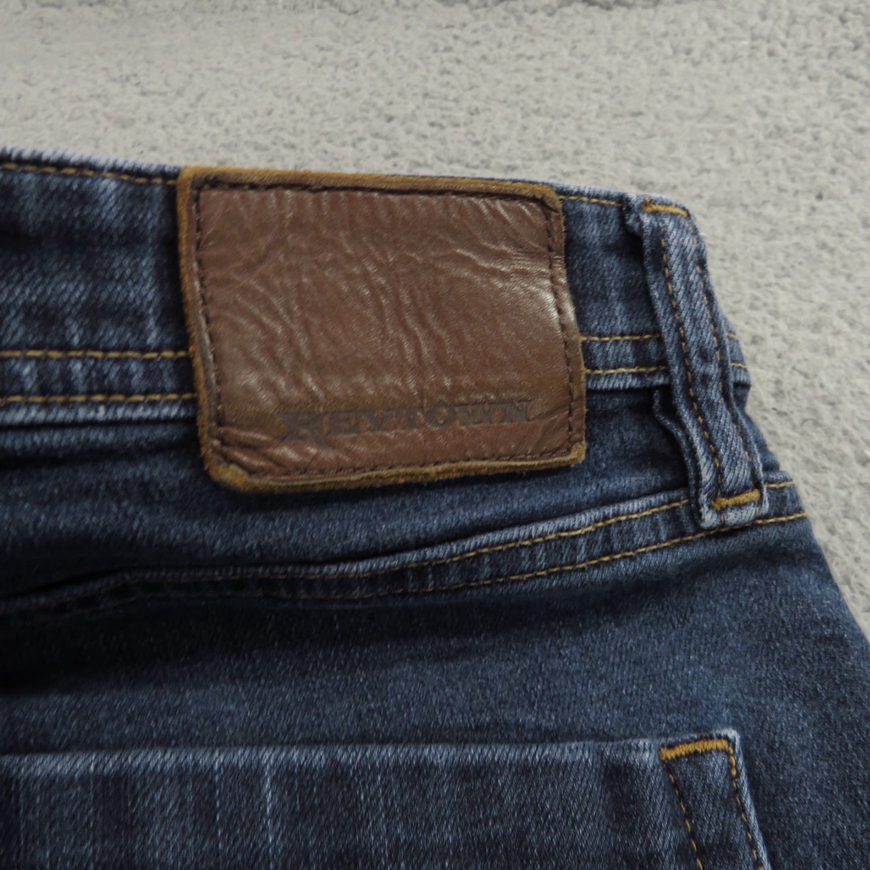 Denime VINTAGE Revtown Jeans Sharp 30x32 Slim Fit Denim Dark Washed 5-Pocket Mens Jeans Slim Modern USA Fit: Mens Size US 30 / EU 46 - 4 Thumbnail
