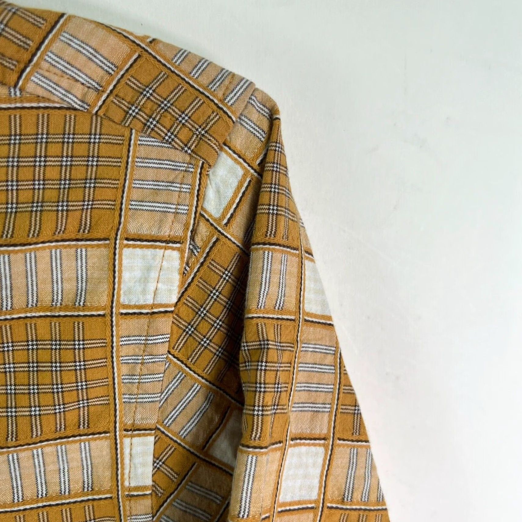 Timberland Timberland Plaid Button-Up Shirt Mens XL Brown Short Sleeve Casual Workwear Cotton Pocket Embroidered 54 Chest Regular Size US XL / EU 56 / 4 - 2 Thumbnail