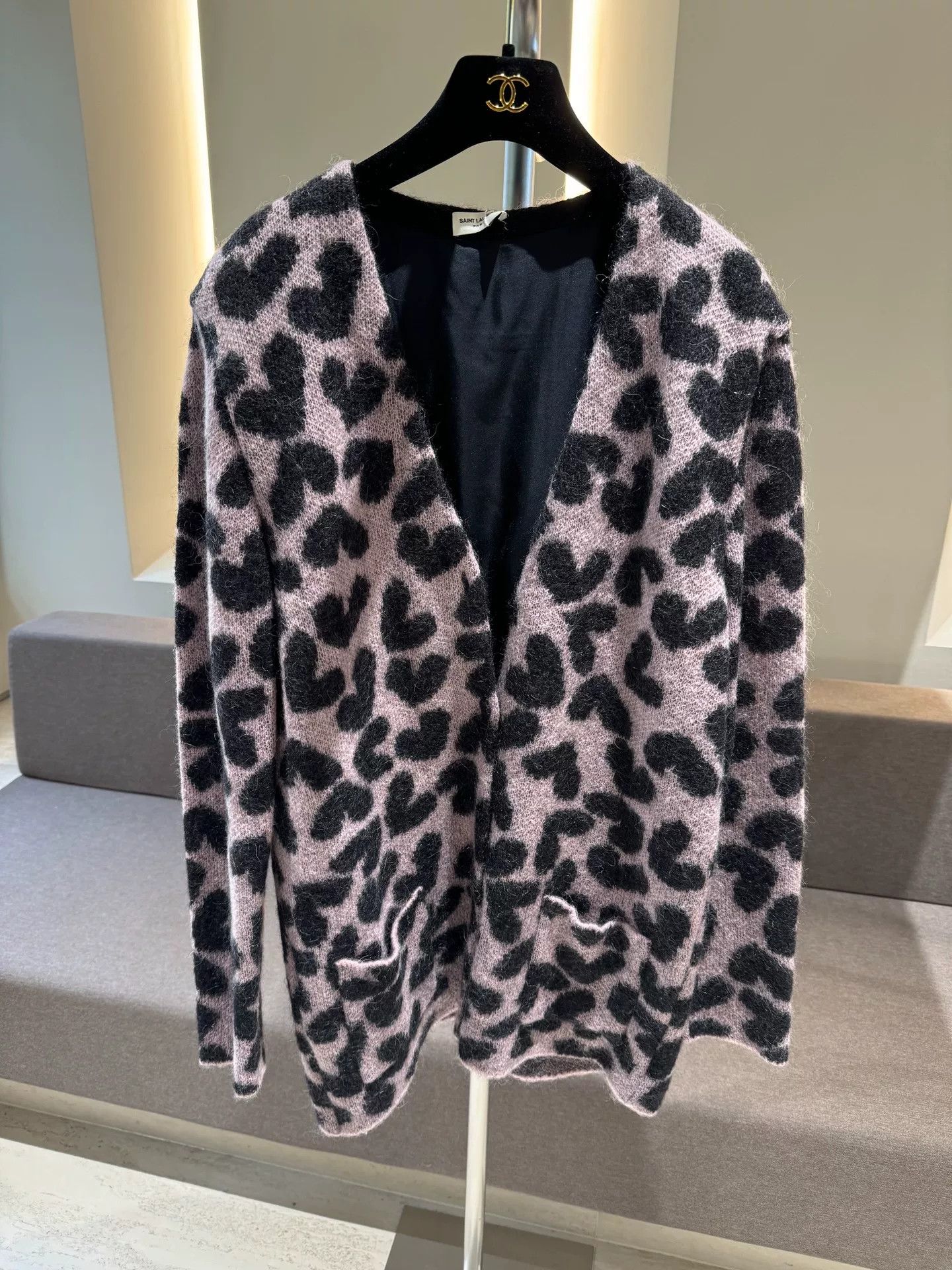 Saint Laurent Paris Saint Laurent Heart-Patterned Cardigan Size XL / US 12-14 / IT 48-50 - 1 Thumbnail