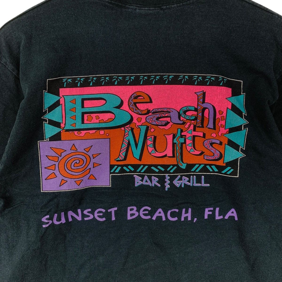 Vintage Vintage BEACH NUTTS BAR & GRILL Long Sleeve Tee Shirt Sunset Size US M / EU 48-50 / 2 - 2 Thumbnail