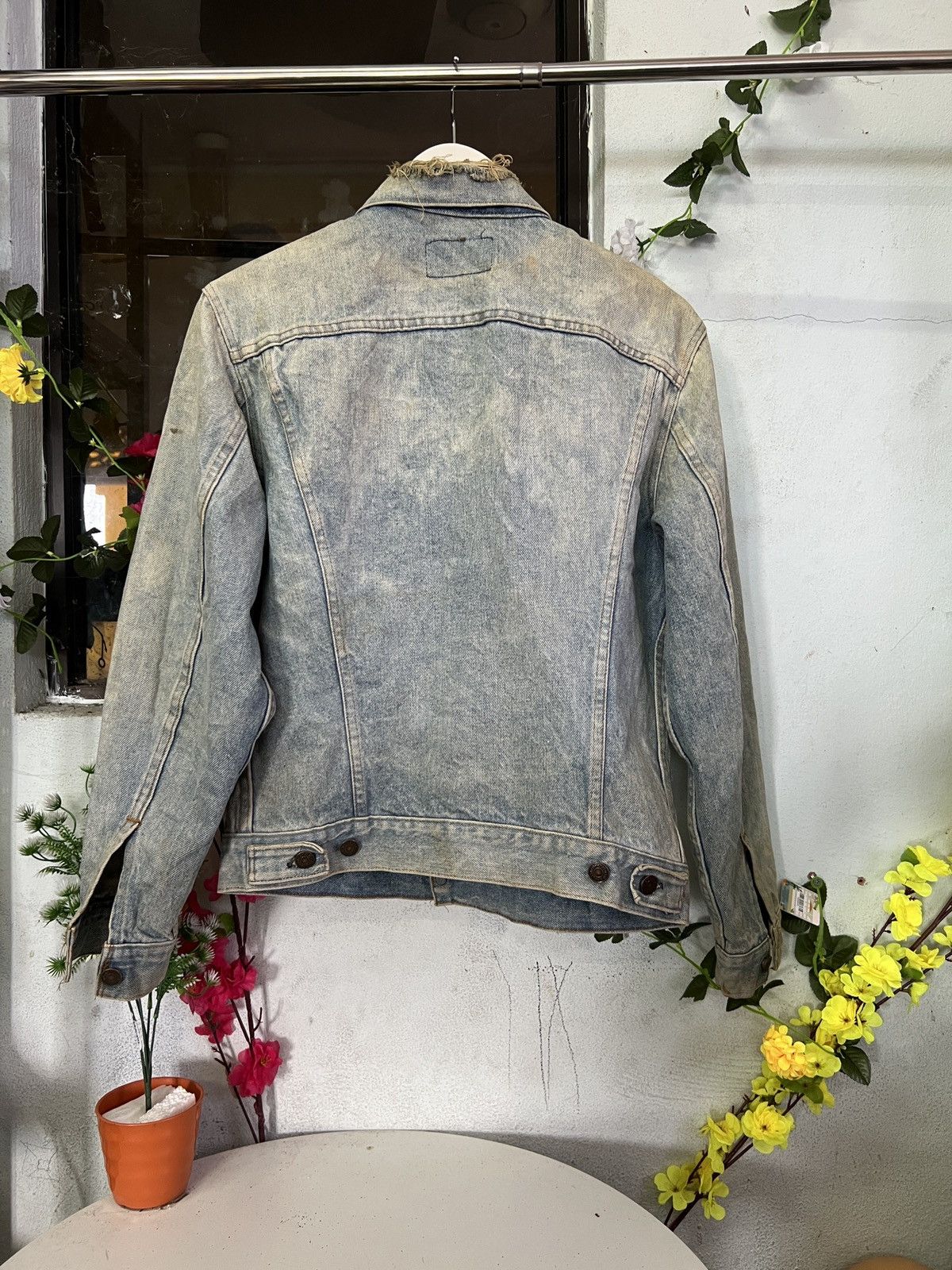 Levi's Vintage Levis Distress Denim Jacket Size US S / EU 44-46 / 1 - 2 Thumbnail
