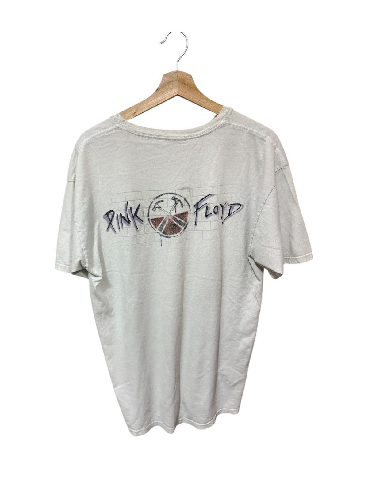 Pink Floyd × Vintage Vintage 2000s Pink Floyd The Wall 2002 T-Shirt Y2K Size US L / EU 52-54 / 3 - 2 Thumbnail