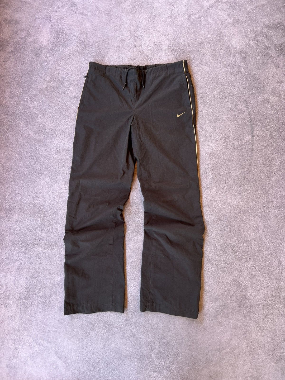 Nike 🔥 Vintage Y2K Grey Nylon Drill Swag Pants – Women’s Size 28" / US 6 / IT 42 - 1 Thumbnail