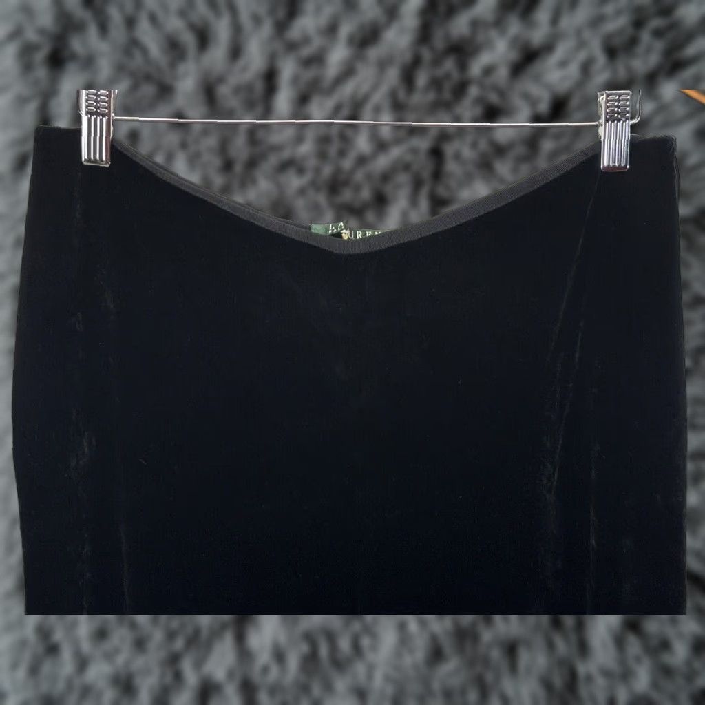 Ralph Lauren VINTAGE Women’s Lauren Ralph Lauren Velvet Pants Trousers Sz 10 Black Lined Dress Pants Silk Blend Velvet Size 32" / US 10 / IT 46 - 1 Thumbnail