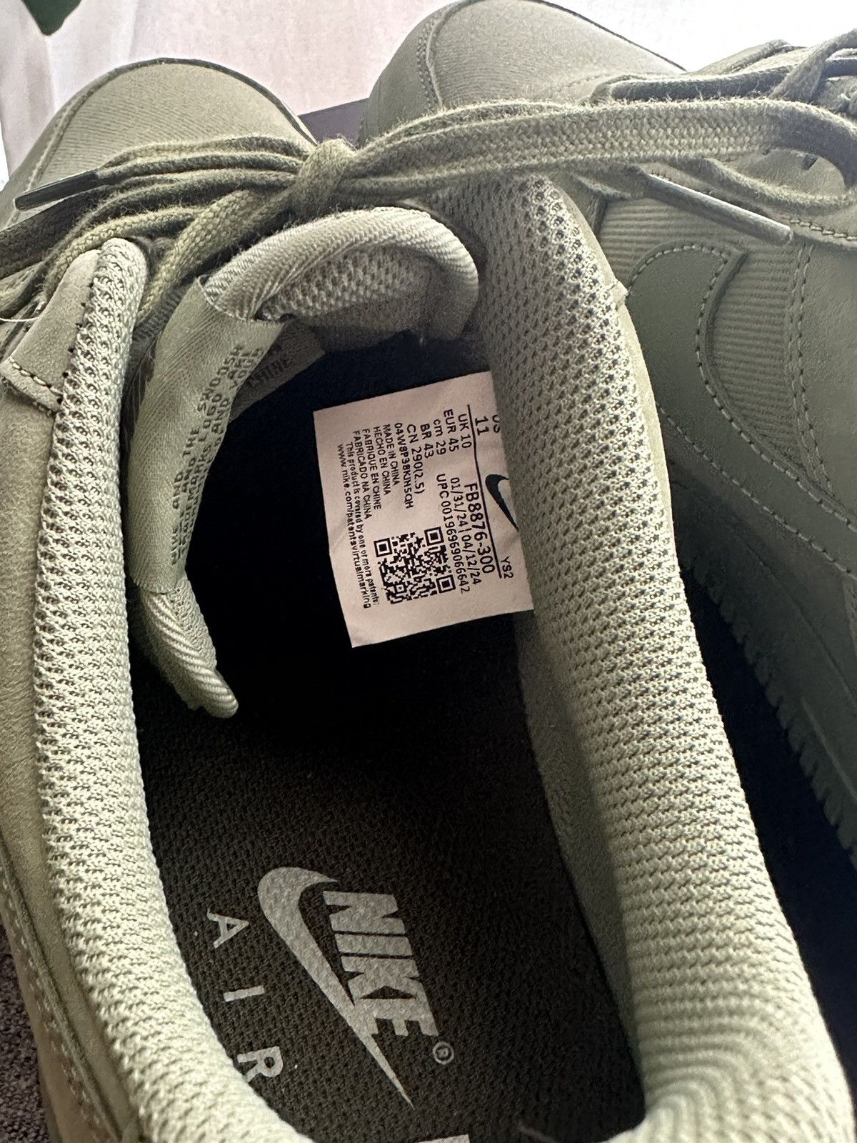 Nike AIR FORCE 1 07 LX Size US 11 / EU 44 - 10 Thumbnail