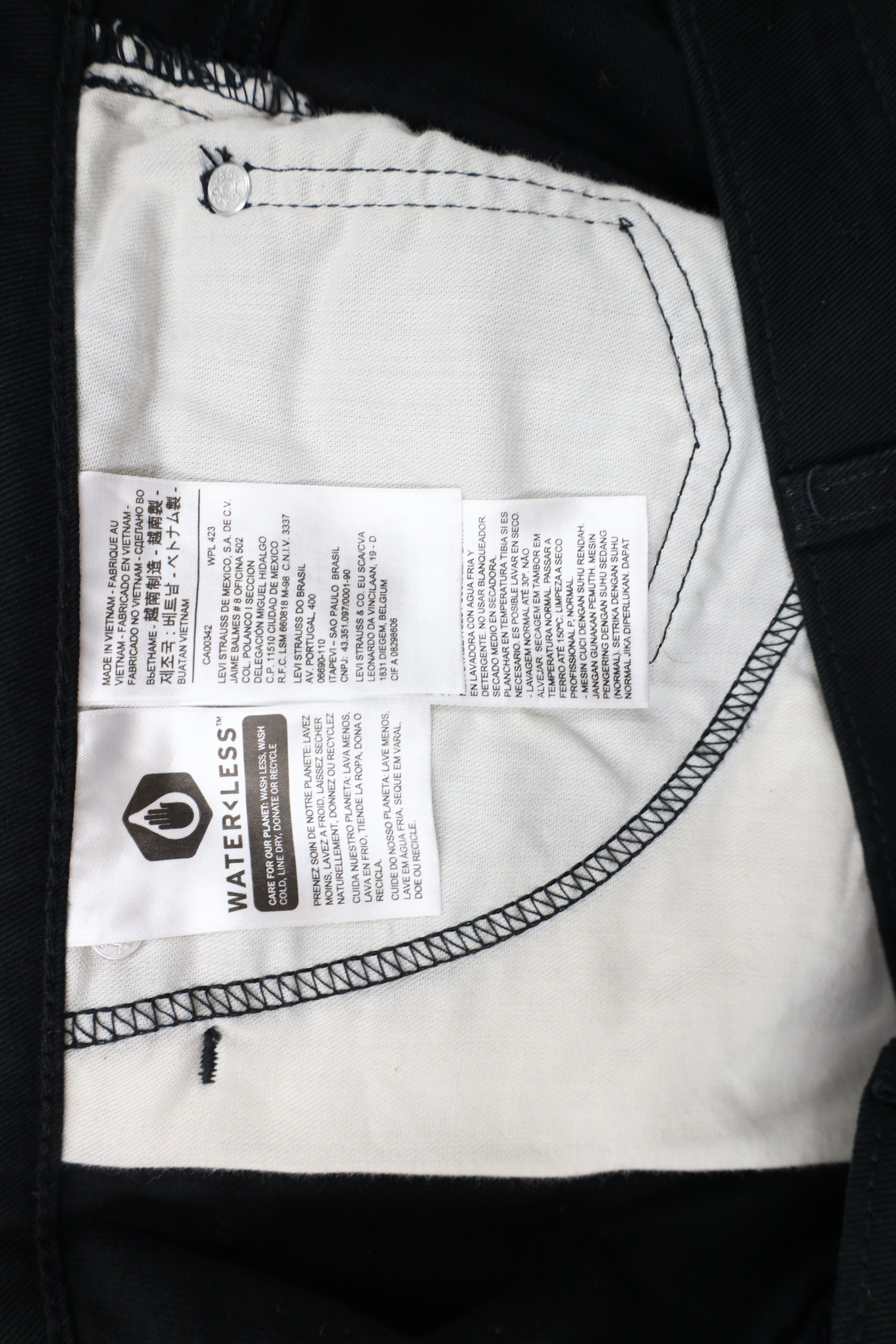 Levi's × Vintage Vintage Y2K Levis 541 Stretch Athletic Fit Denim Jeans Black Size US 44 / EU 60 - 9 Thumbnail