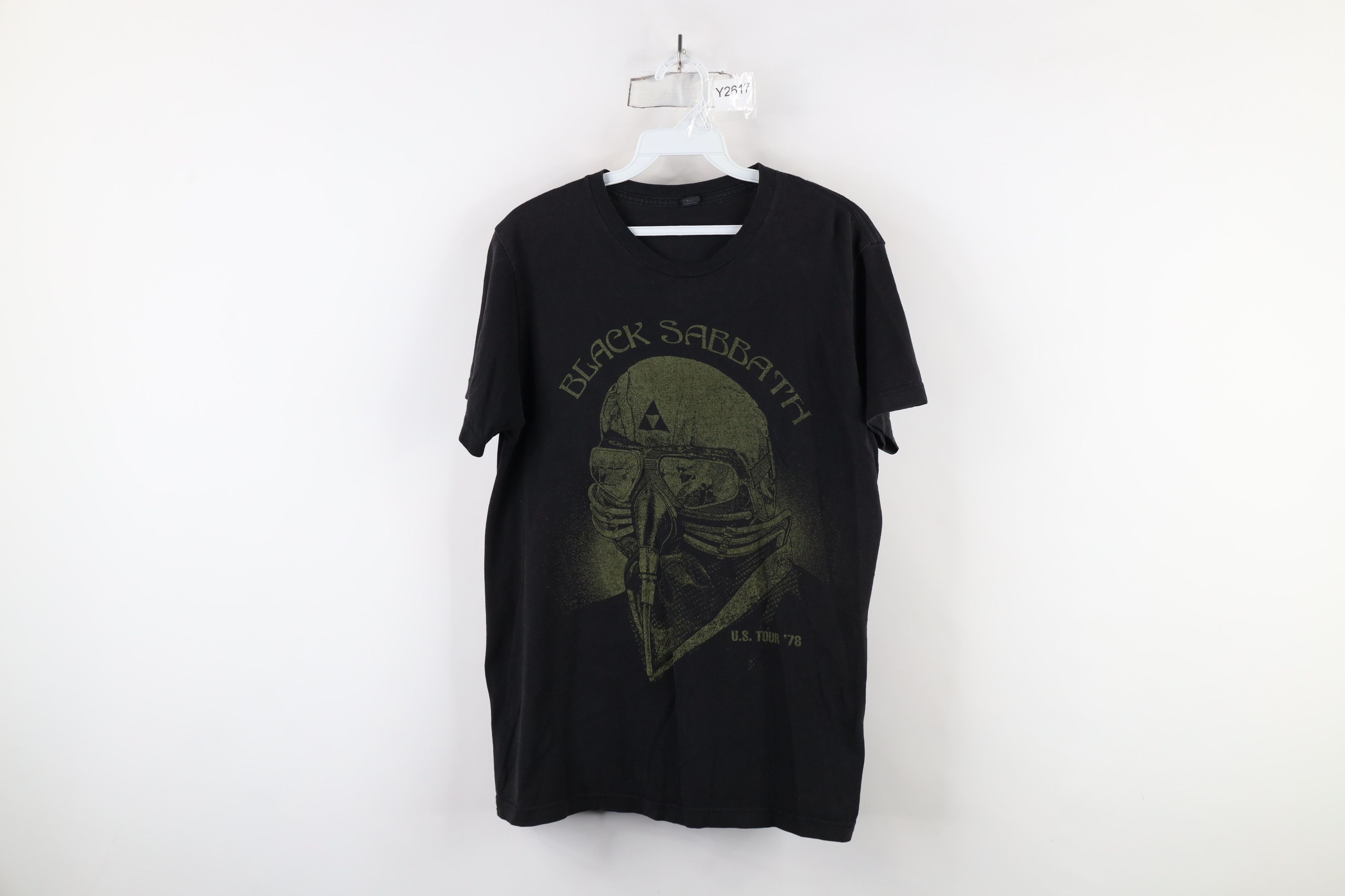 Vintage Retro Faded 1978 US Tour Black Sabbath Band T-Shirt Black Size US M / EU 48-50 / 2 - 1 Thumbnail