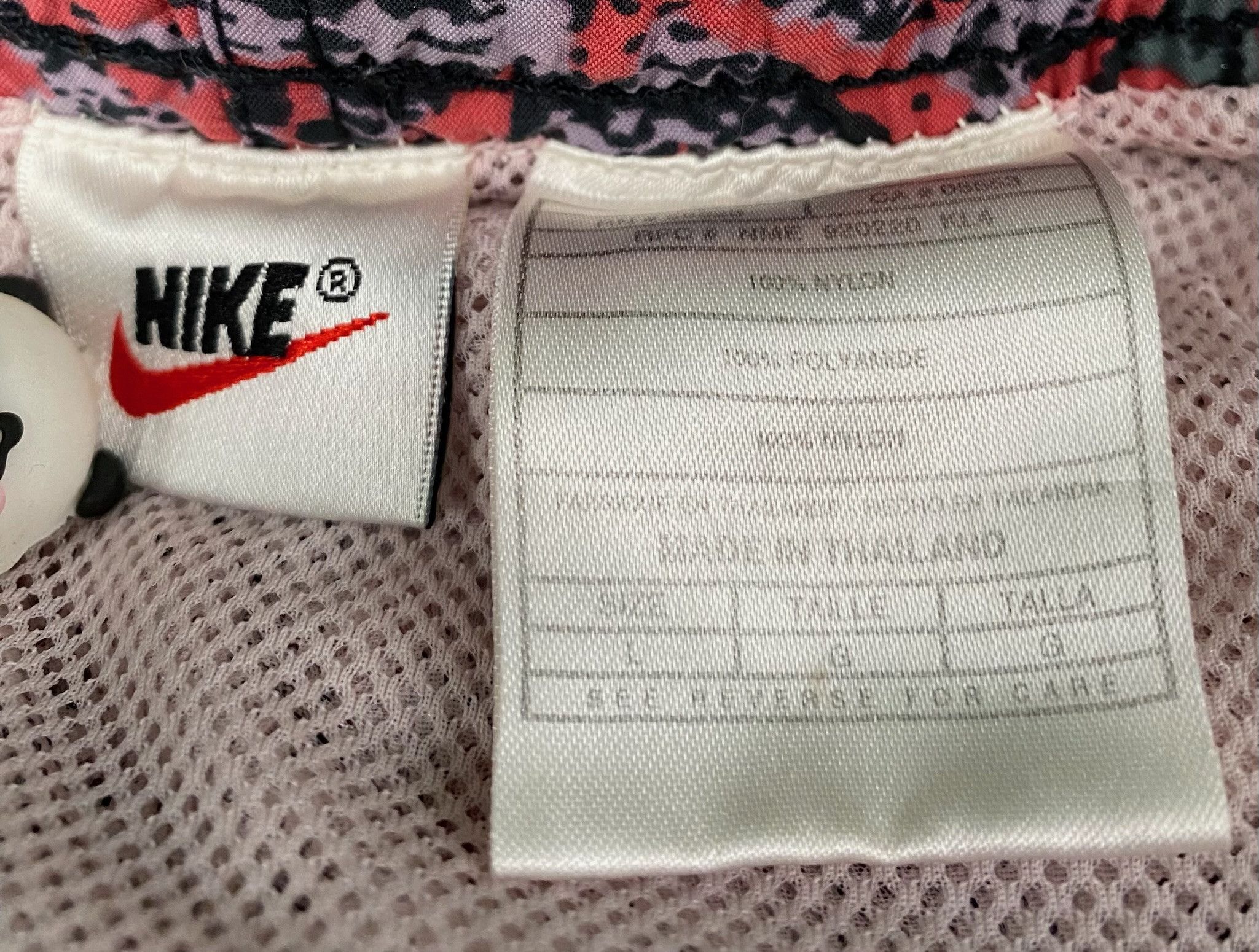 Nike 90’s Nike White Tag Abstract Patterned Windbreaker Large Size US 40 / EU 56 - 7 Thumbnail