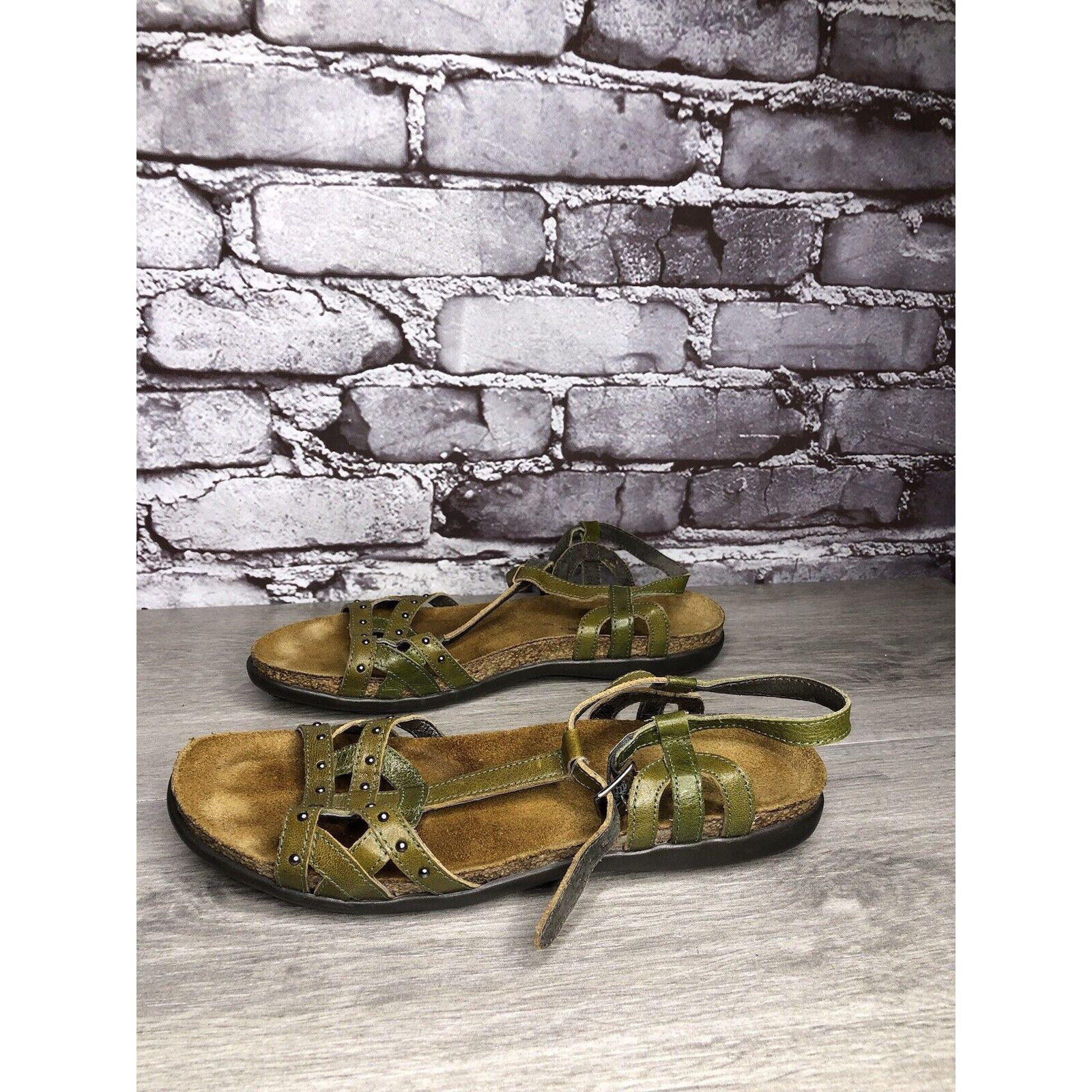 Other Naot Elinor Pine Green Leather Strappy Cork Strap Sandals Wo Size US 7.5 / IT 37.5 - 6 Thumbnail