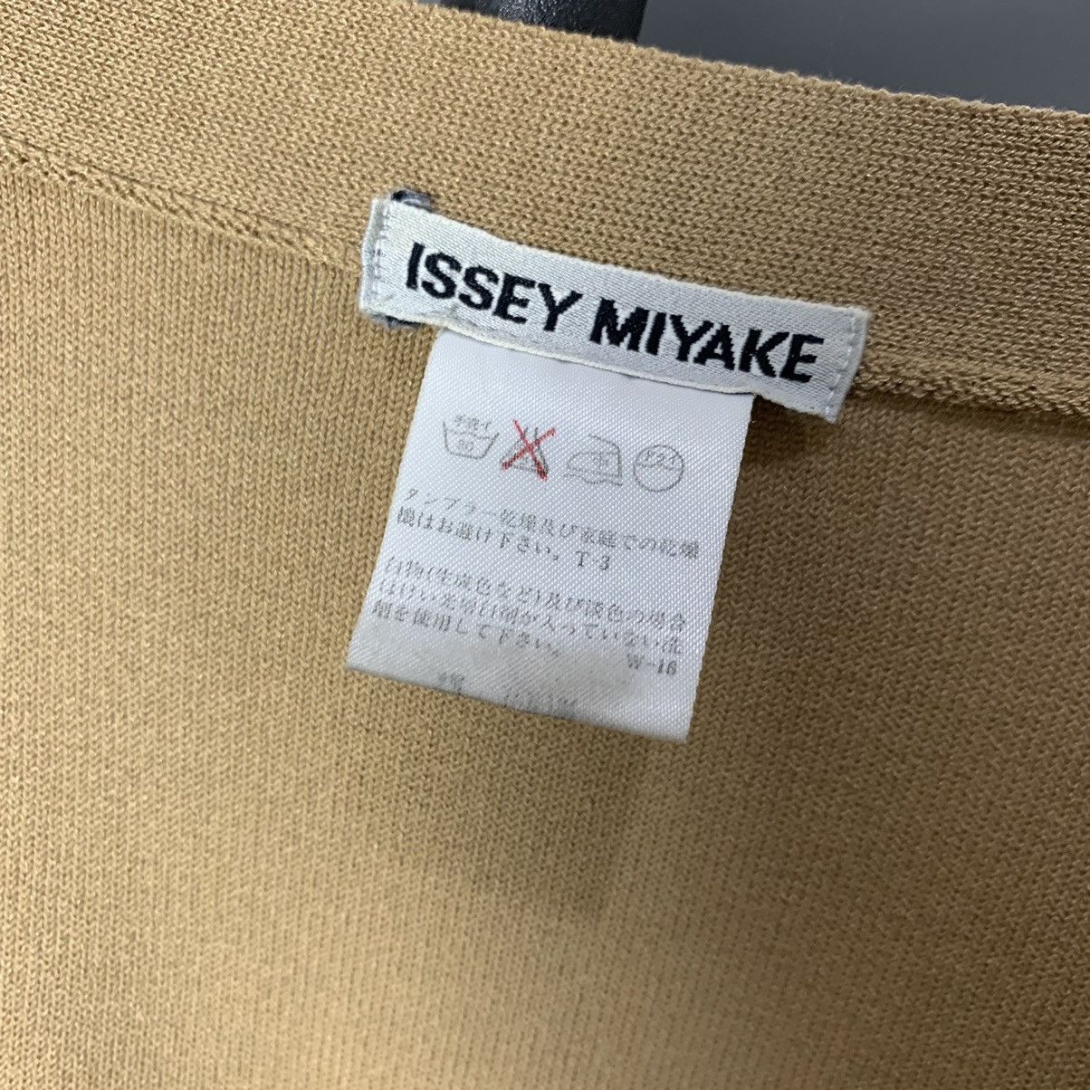 Issey Miyake × Japanese Brand × Pleats Please Issey Miyake RARE Vtg ISSEY MIYAKE Linen Button Cardigan Size US M / EU 48-50 / 2 - 6 Thumbnail