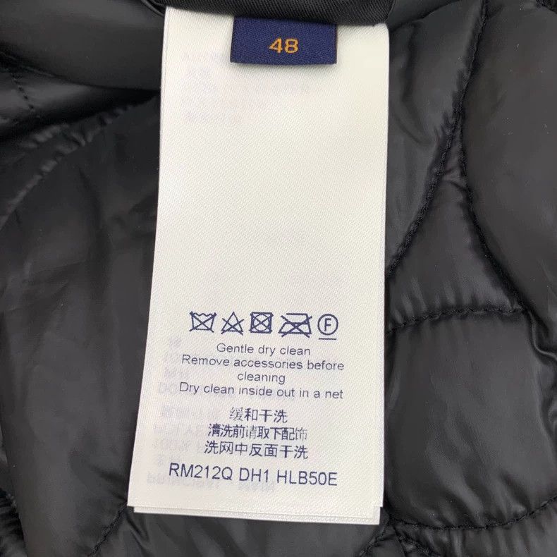 Louis Vuitton Louis Vuitton Black logo embossed full-print hooded drawst Size US M / EU 48-50 / 2 - 7 Thumbnail
