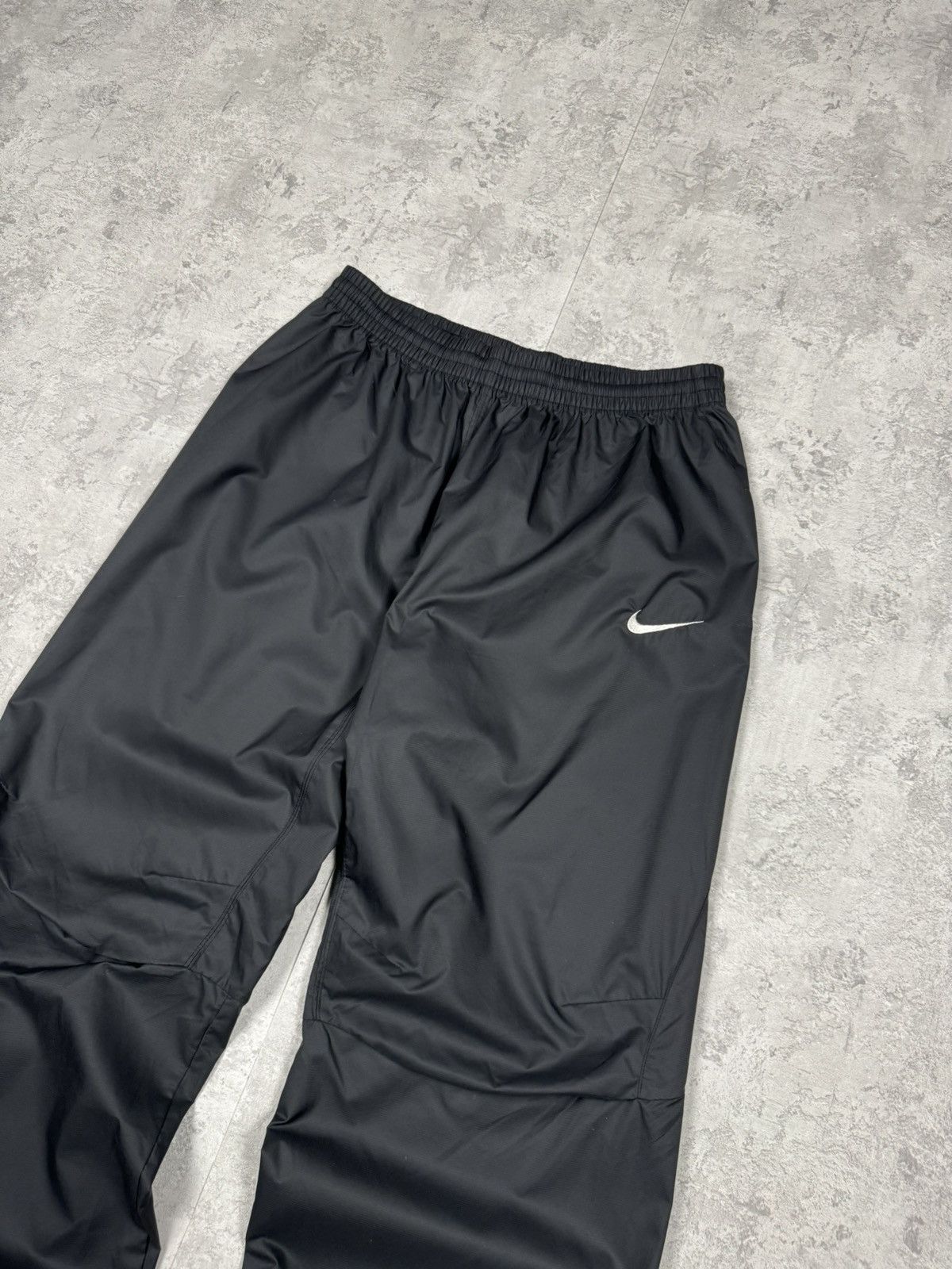 Nike Vintage Nike Y2K Sweatpants Track Pants Size L Size US 34 / EU 50 - 5 Thumbnail
